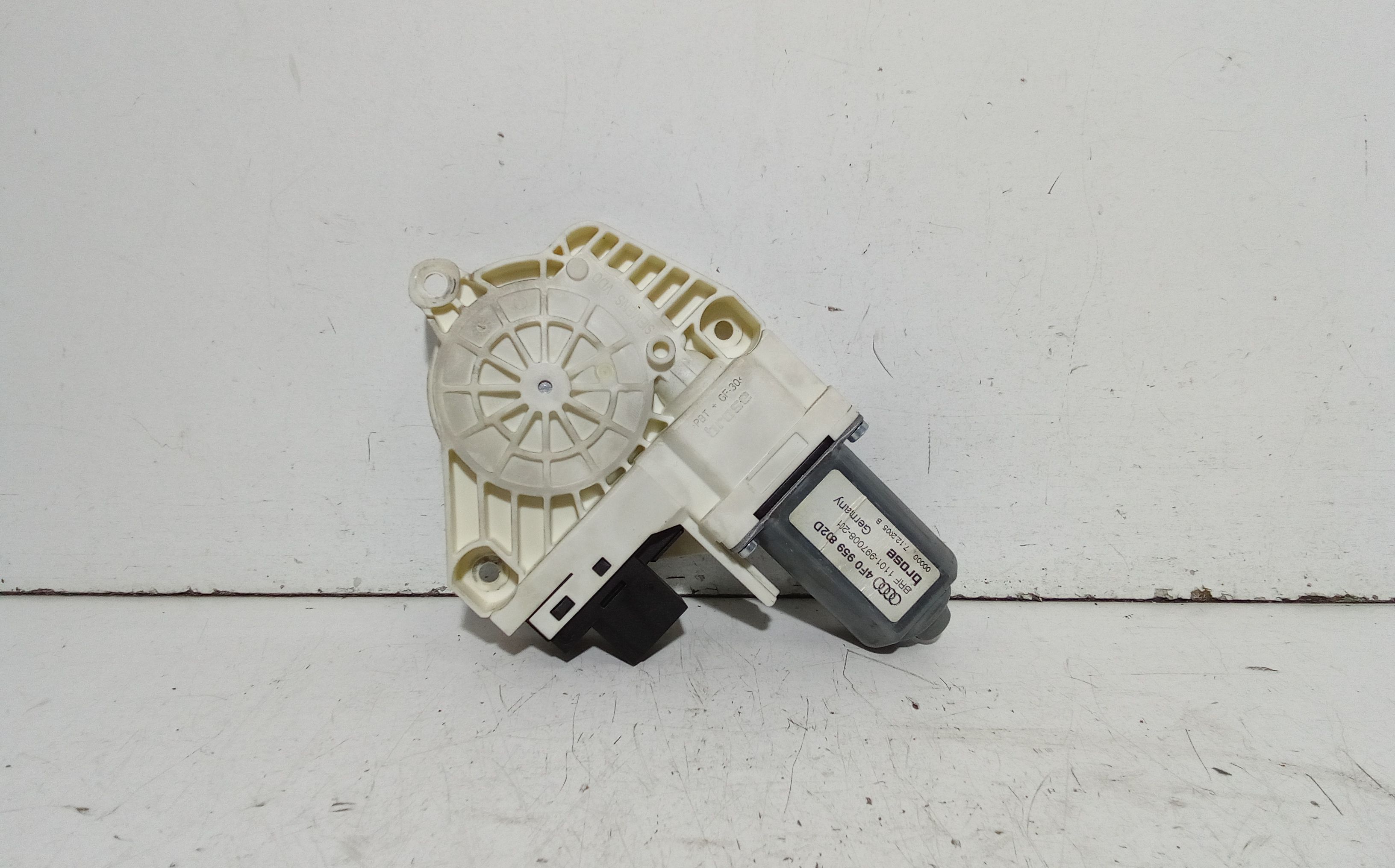 Motorino Alzacristallo Porta Ant. Destro 4F0959801D Usato