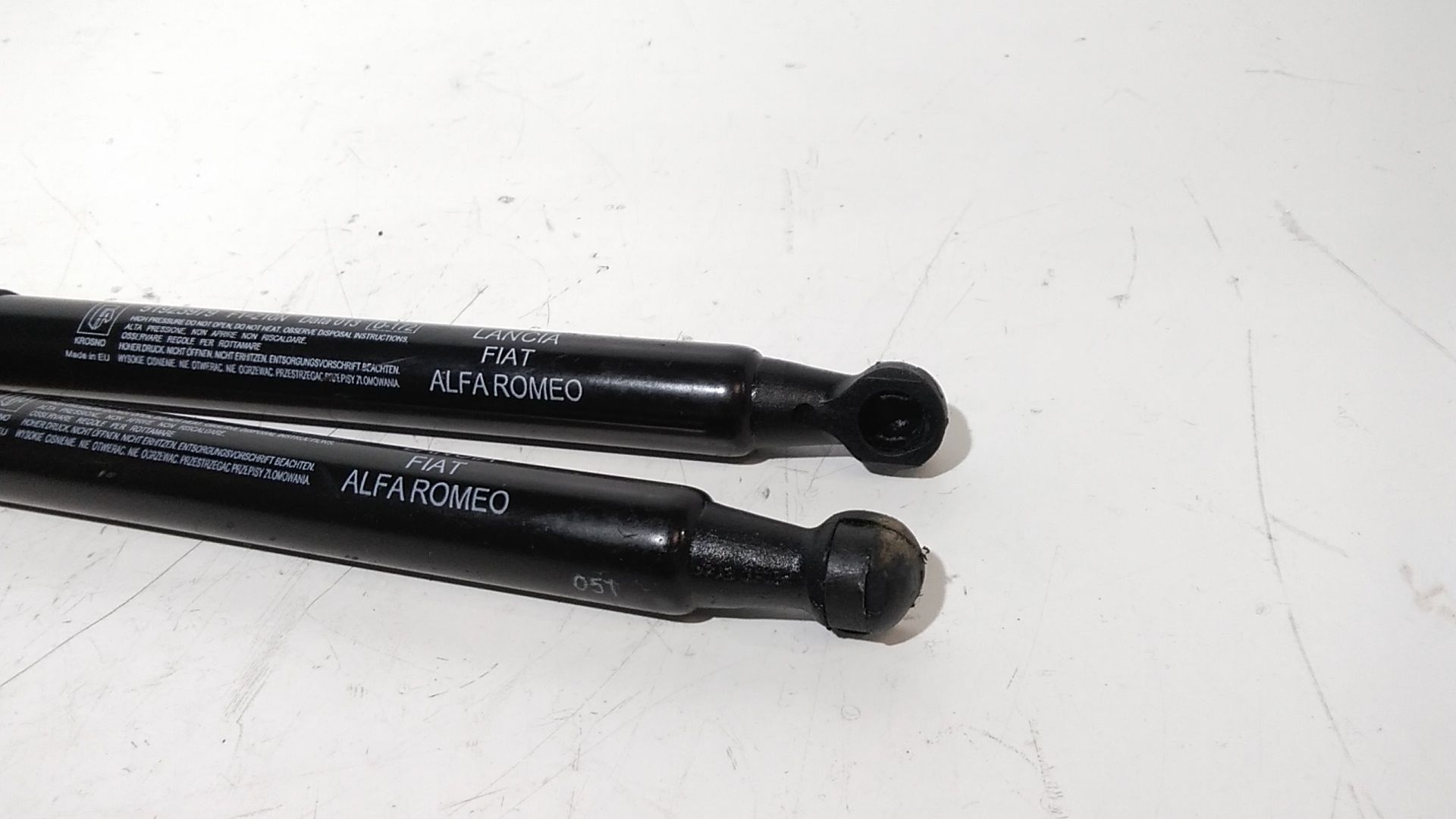 Asta Ammortizzante Cofano Ant. Usato