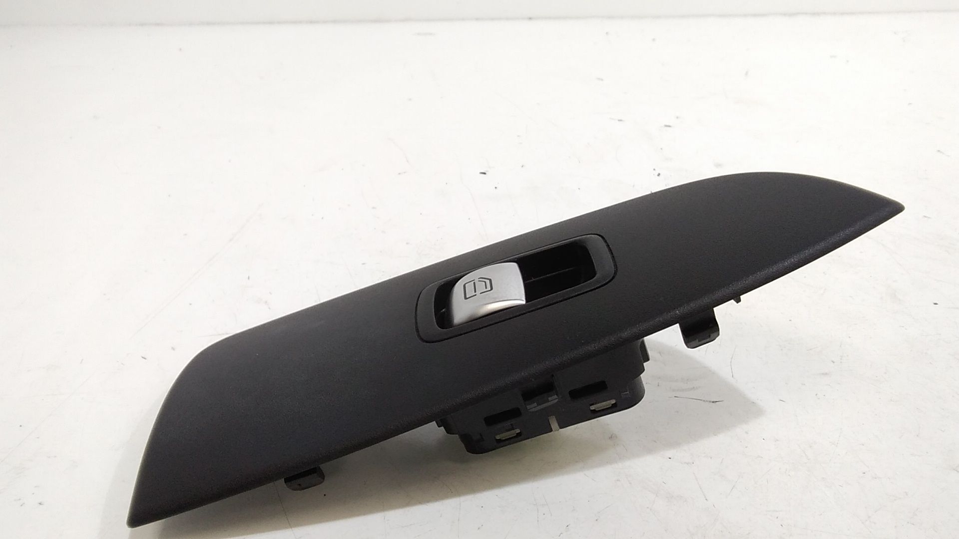 Interruttore Alzacristalli Porta Ant. Destro A20590515139051 Usato