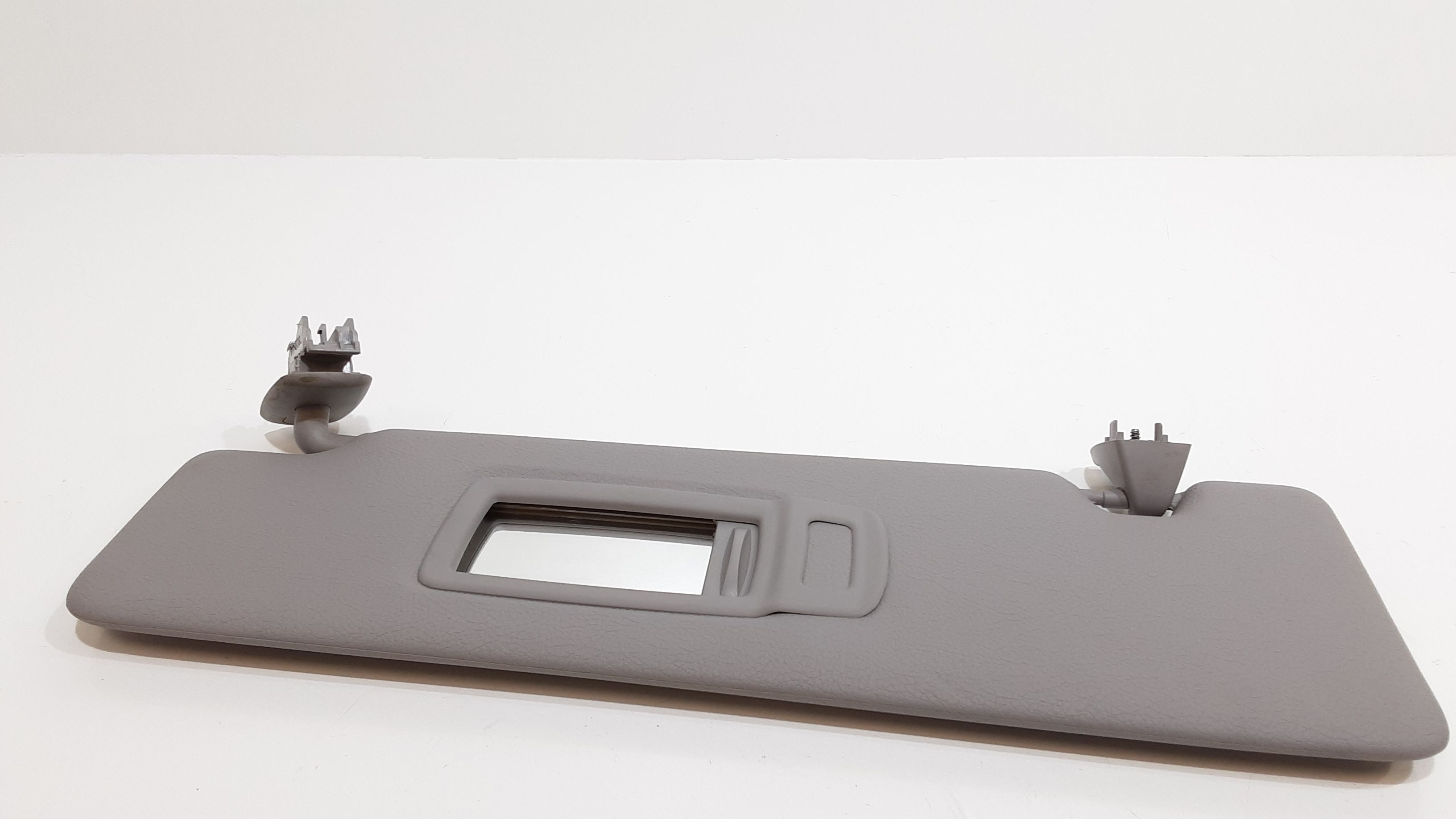 Aletta Parasole Parabrezza Sinistro 51165A3D1F2 Usato