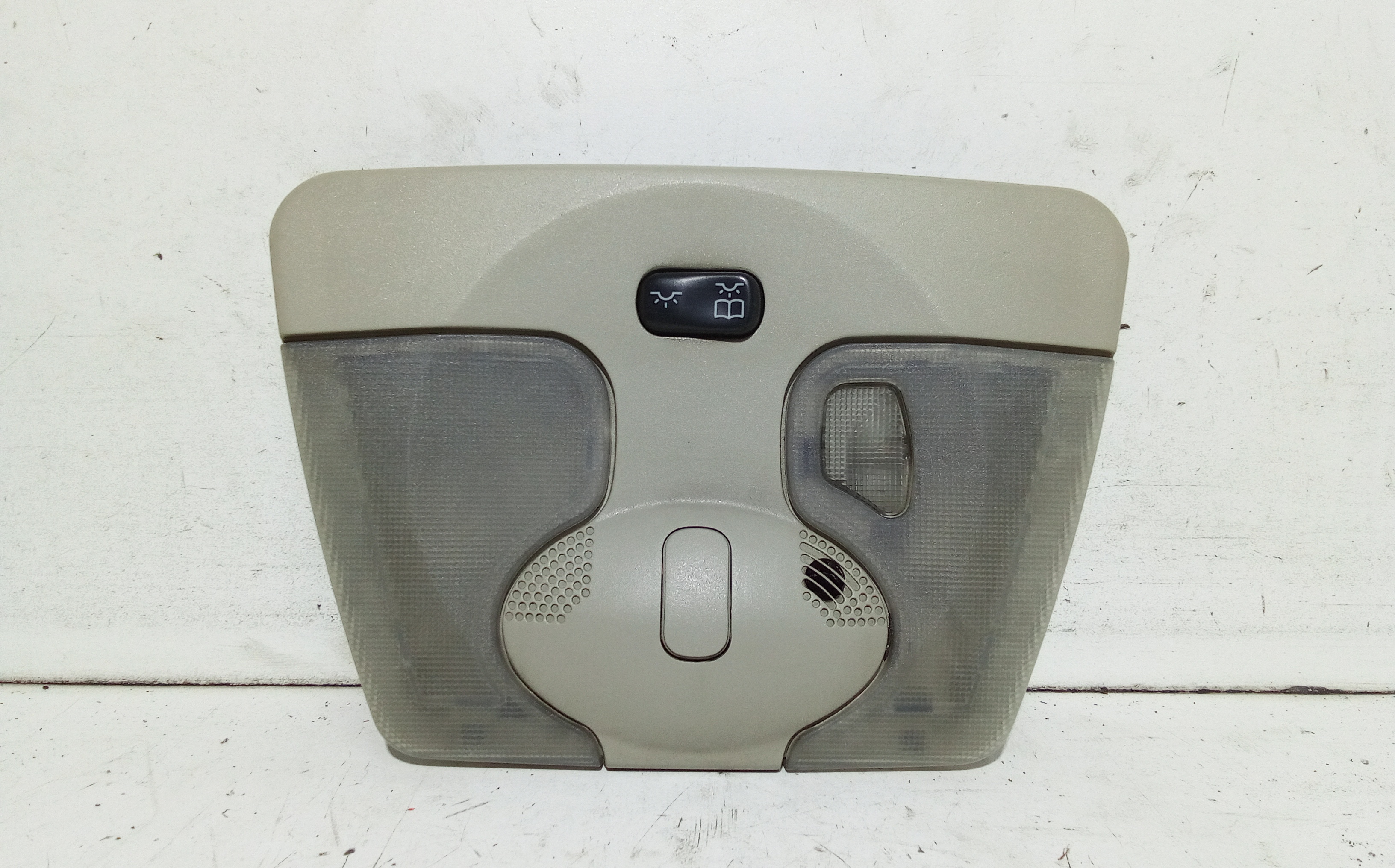 Luce Cortesia Ant. Tetto A16882001018G69 Usato