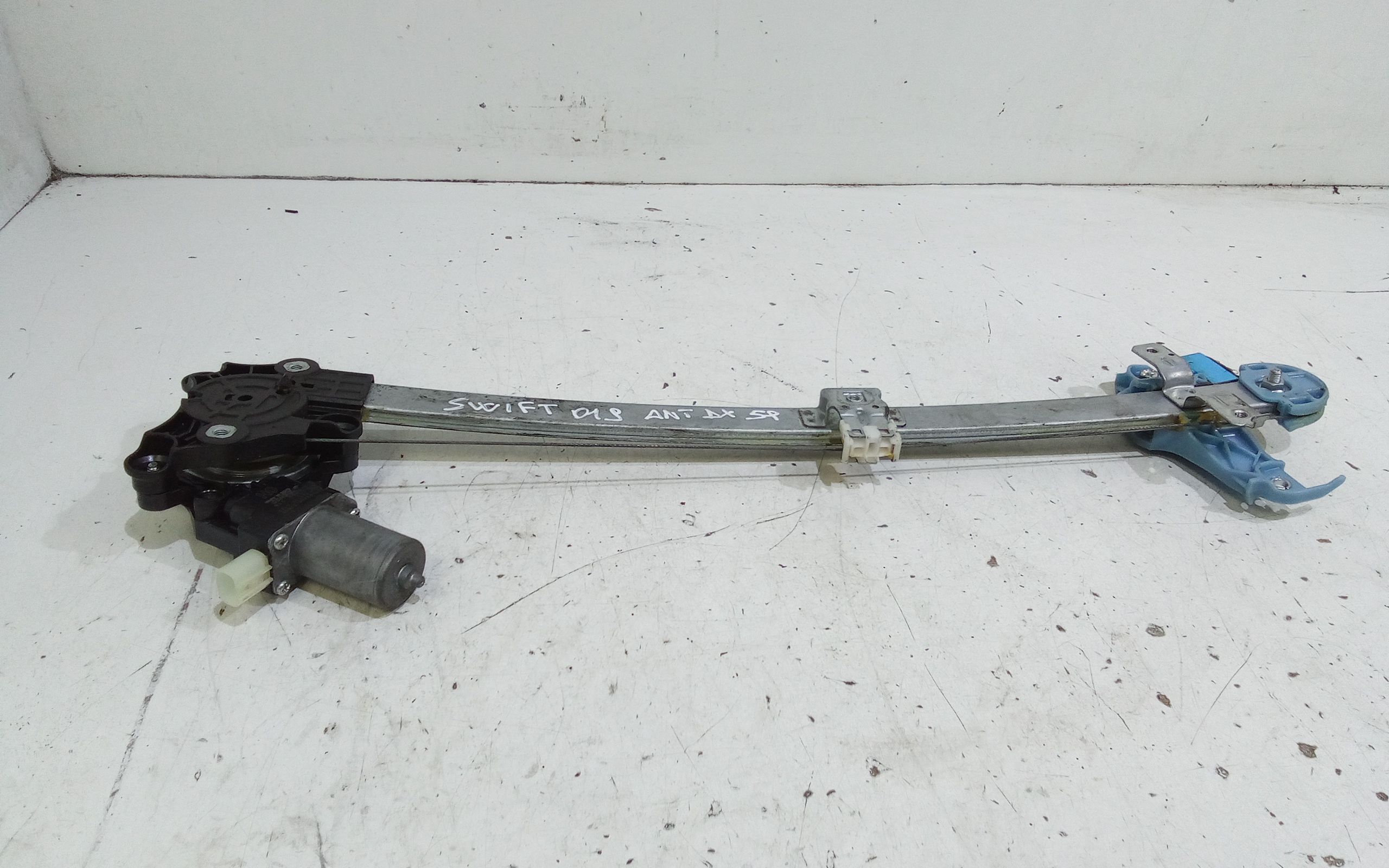 Alzacristallo Porta Ant. Destro Usato