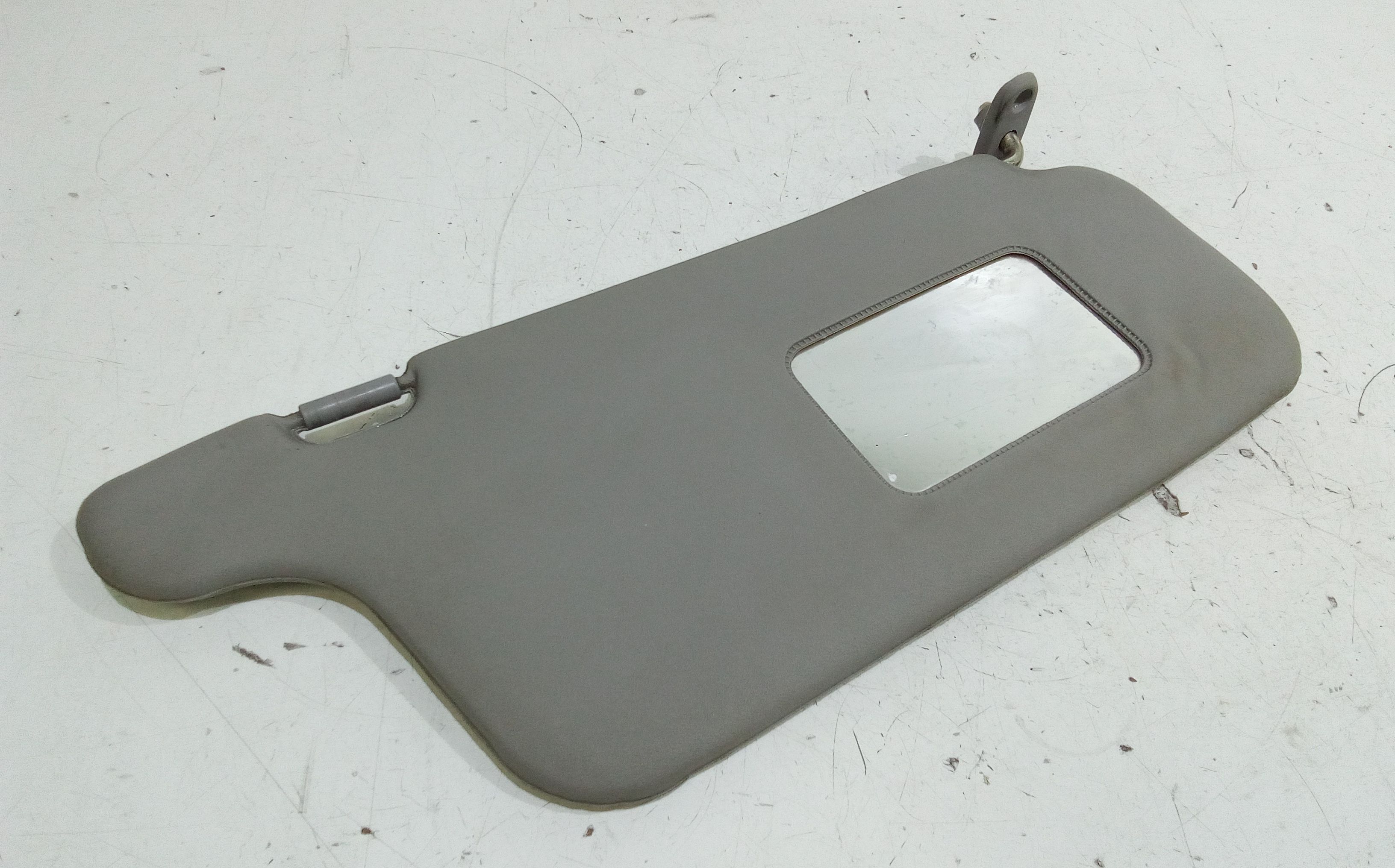 Aletta Parasole Parabrezza Destro 8520202500OB Usato