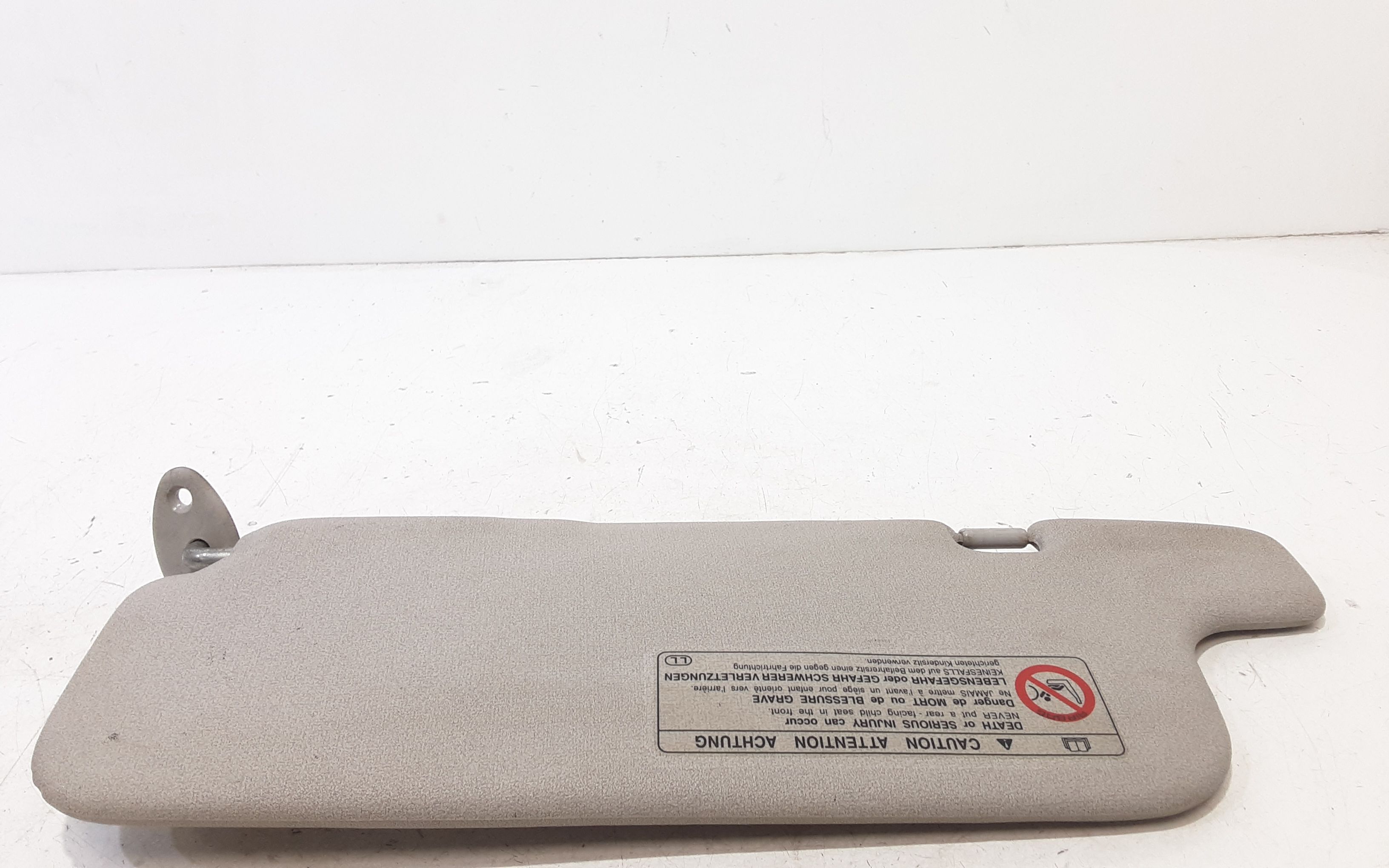 Aletta Parasole Parabrezza Destro 7431052041B0 Usato