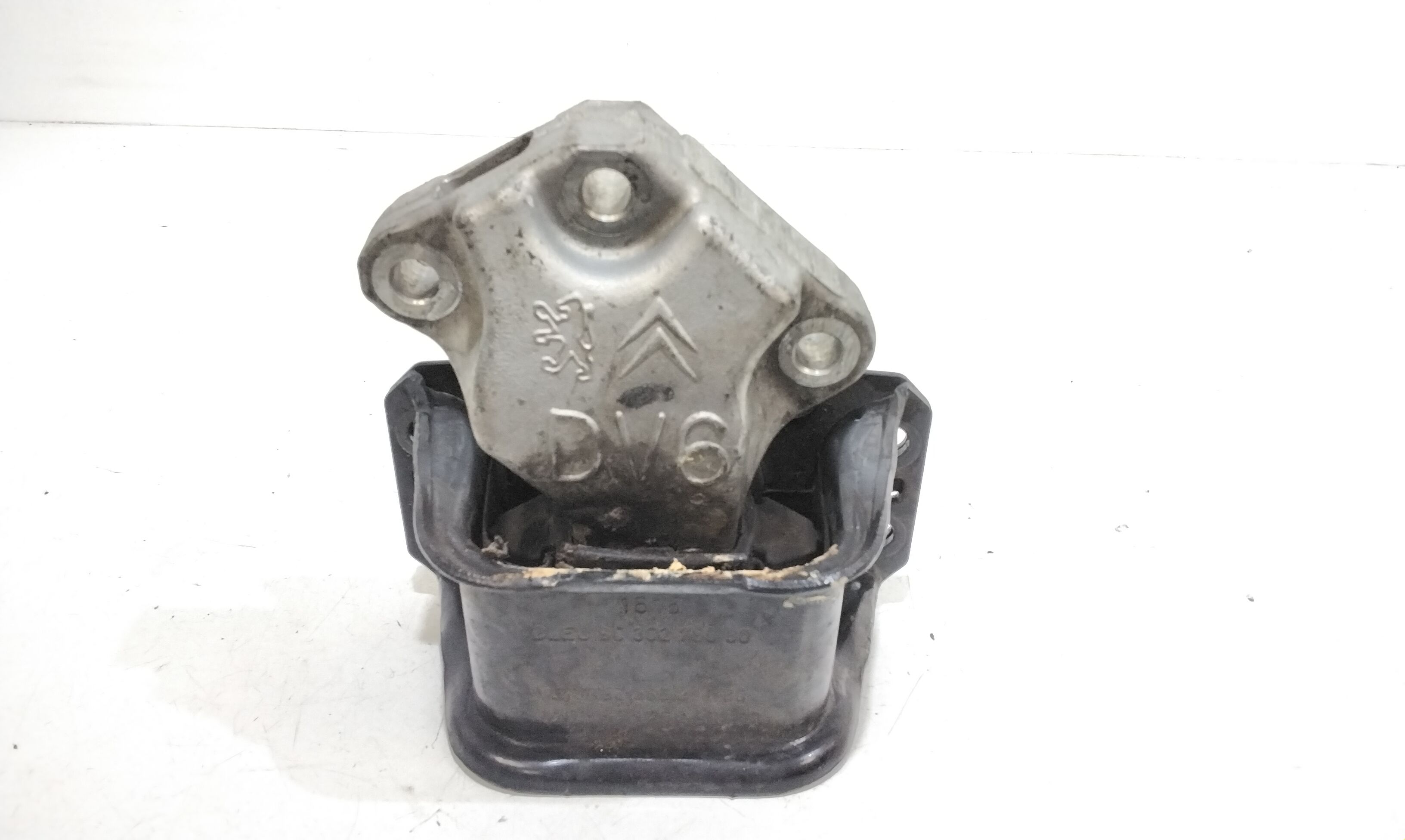 Piastra Alloggiamento Supporto Motore (Con Eventuale Bielletta O Tirante Associato) Usato