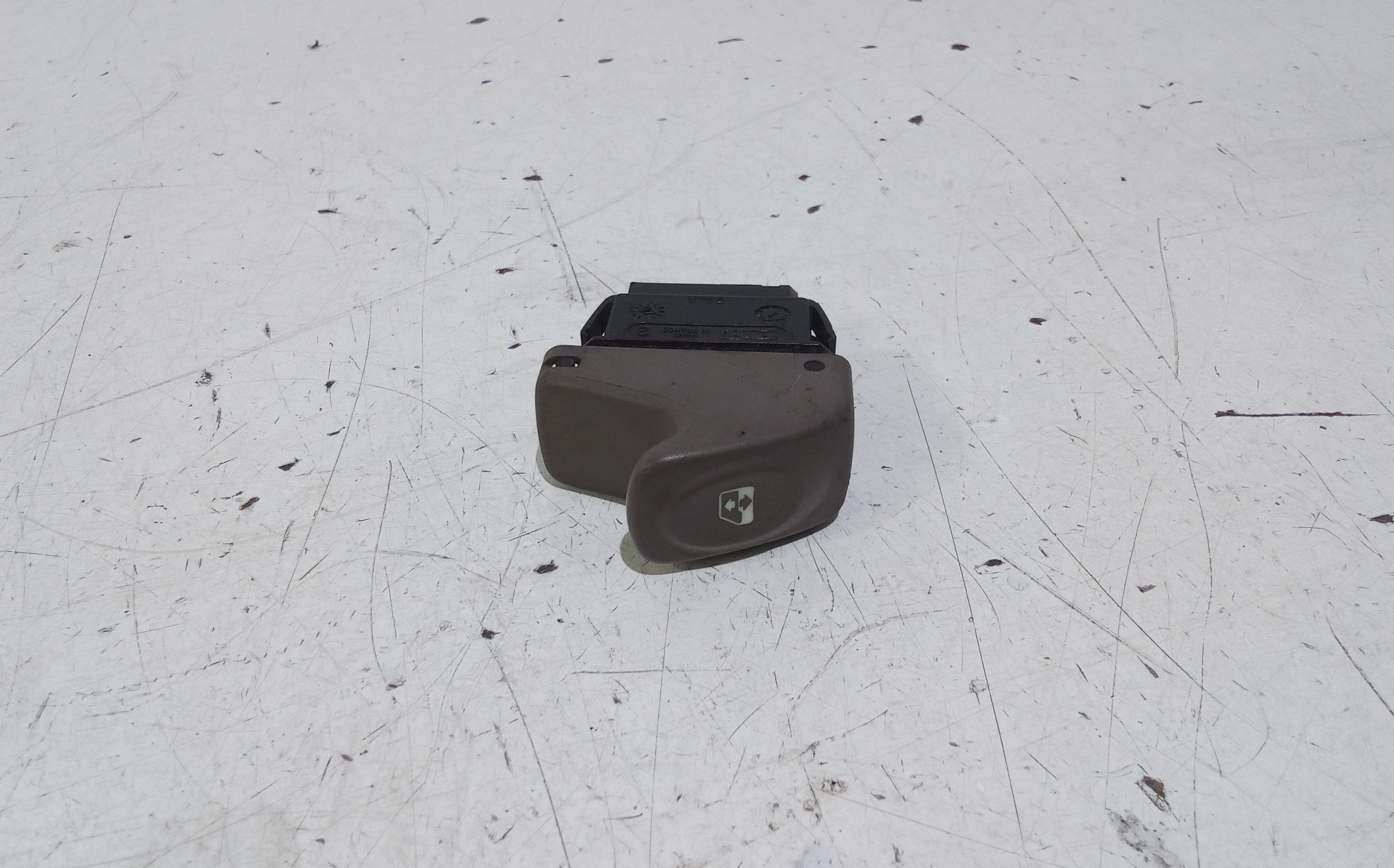 Interruttore Alzacristalli Porta Ant. Sinistro Usato