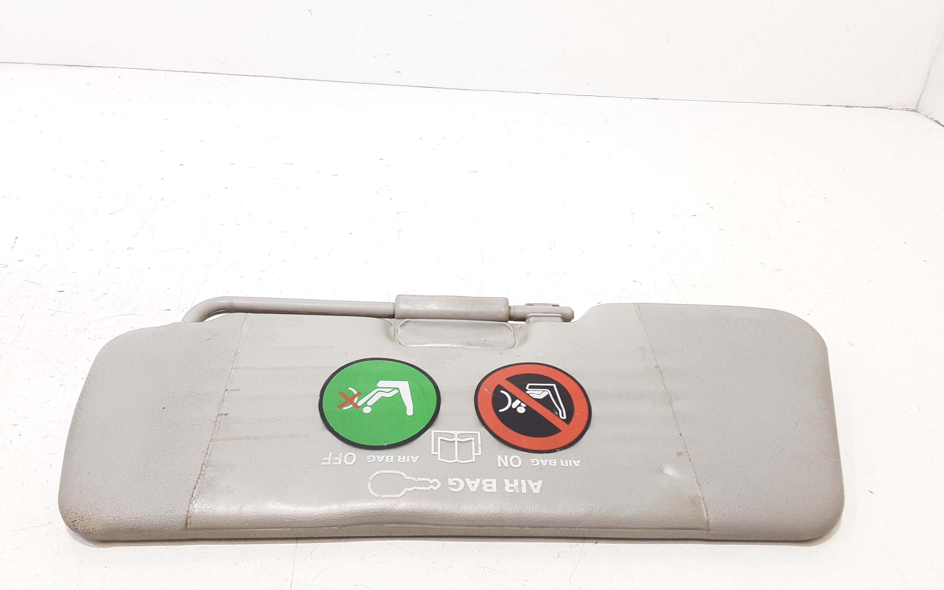 Aletta Parasole Parabrezza Destro 735244339 Usato