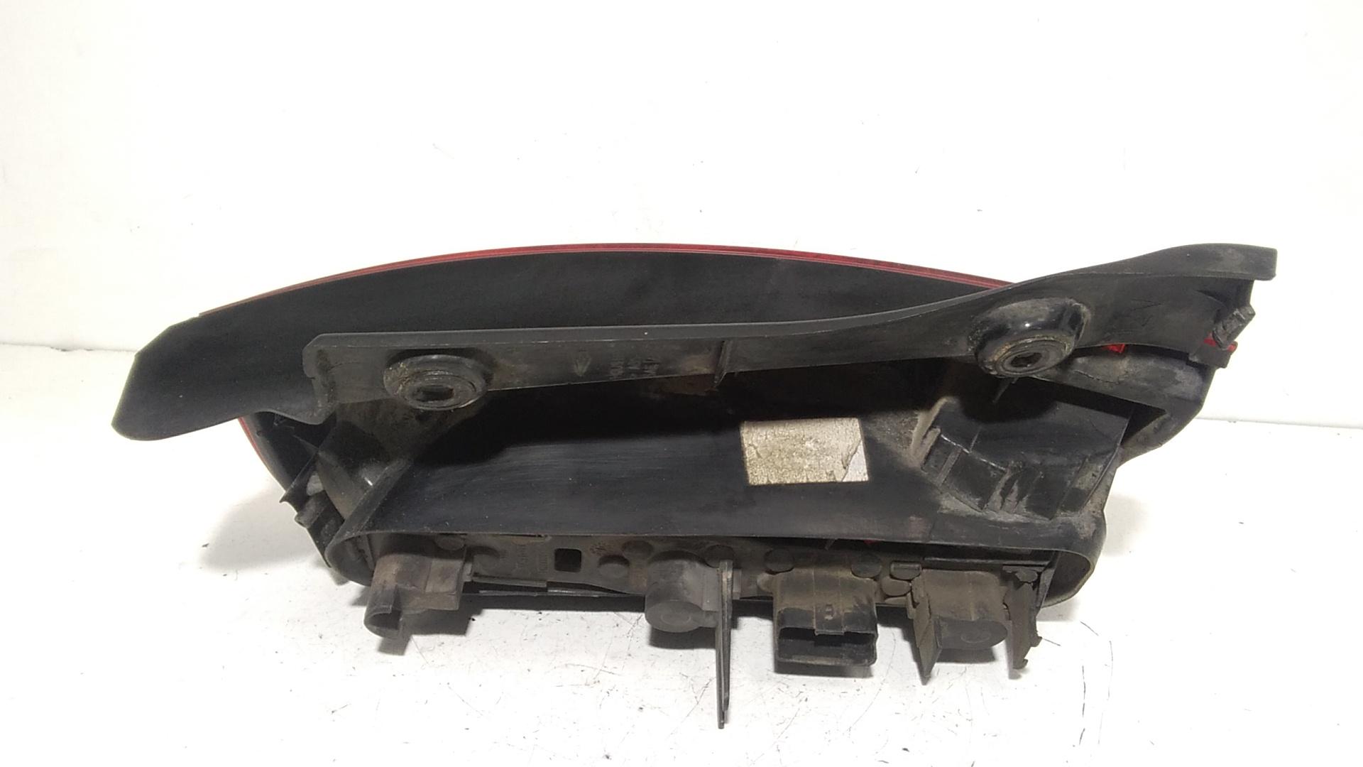 Fanale Post. Destro 26550AX720 Usato