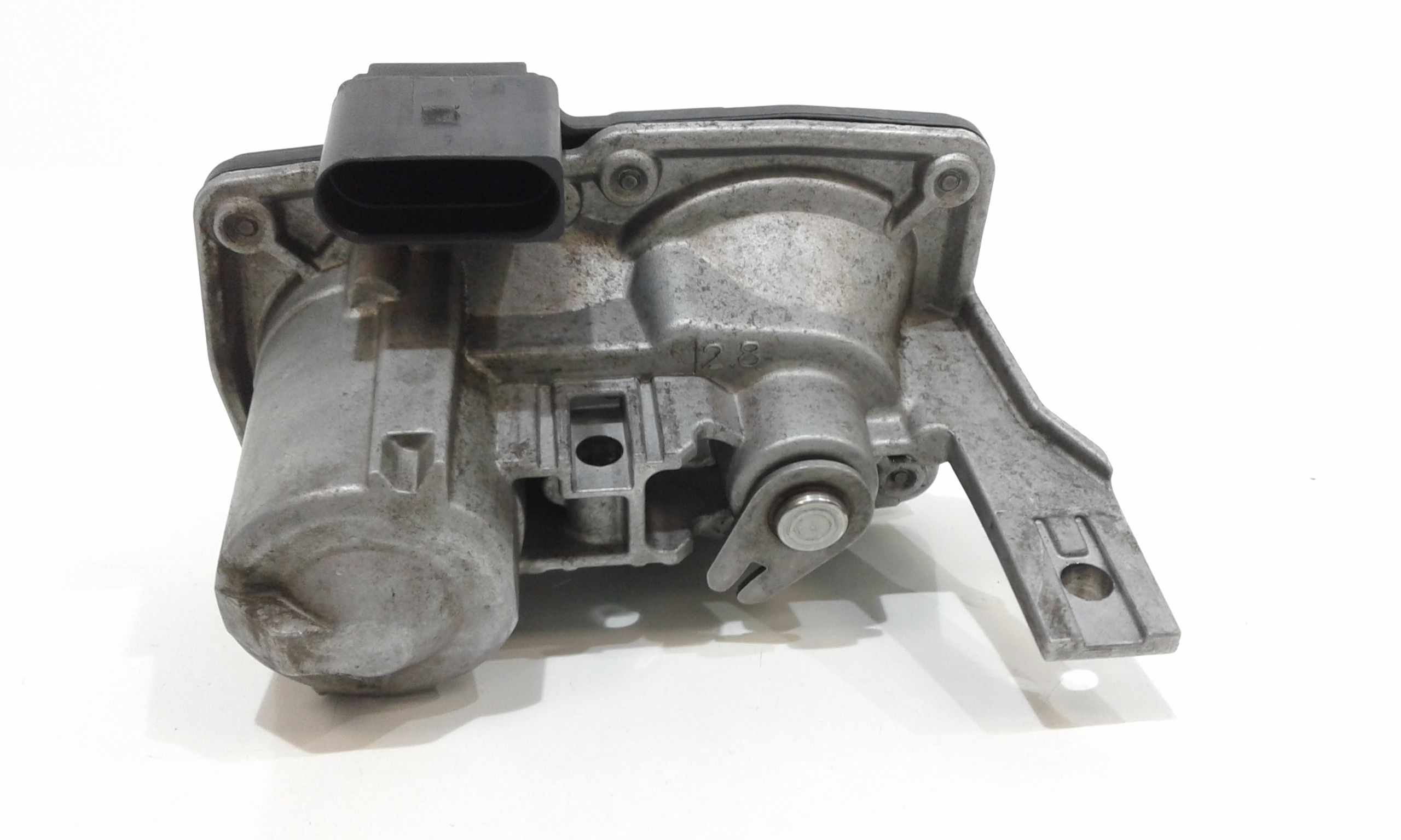 Corpo Farfallato 06F133062T Usato