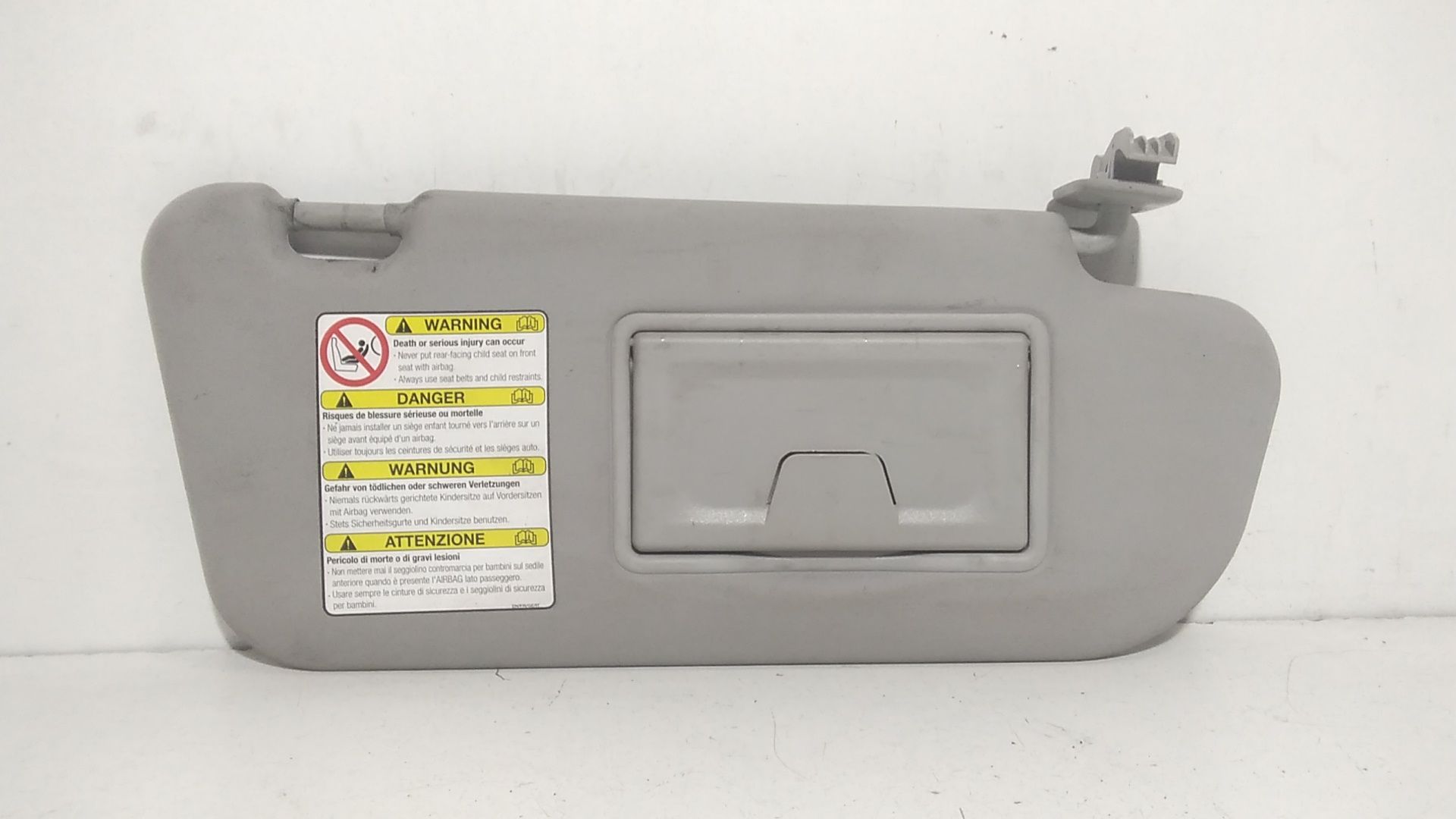 Aletta Parasole Parabrezza Destro BR5S6927030 Usato