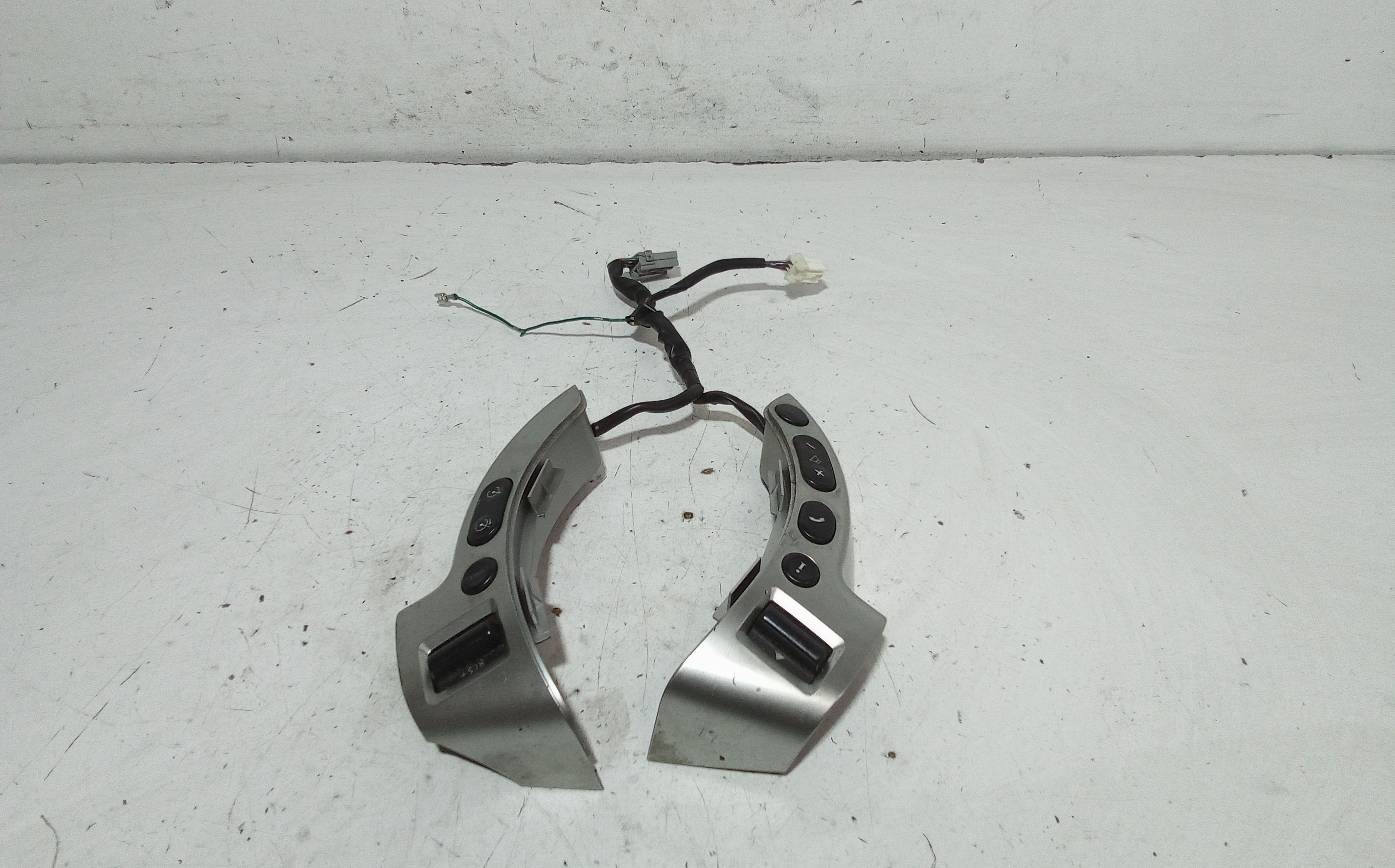 Blocco Volante Multifunzione 25550JD00A Usato