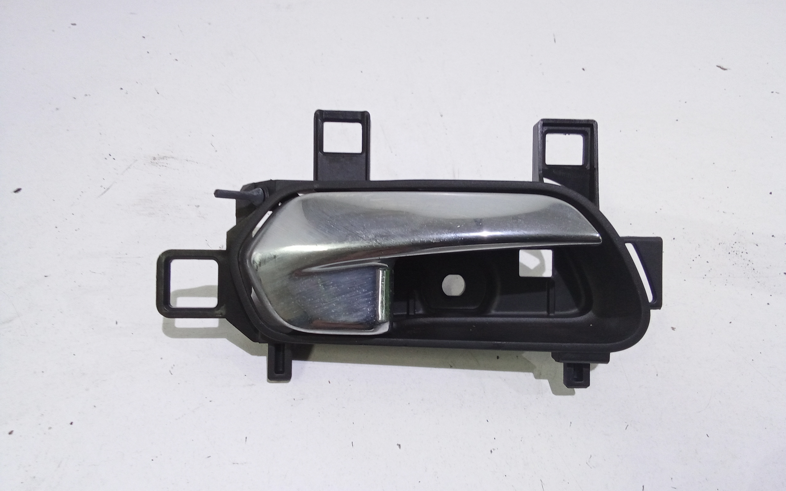 Maniglia Int. Apertura Porta Ant. Destro Usato