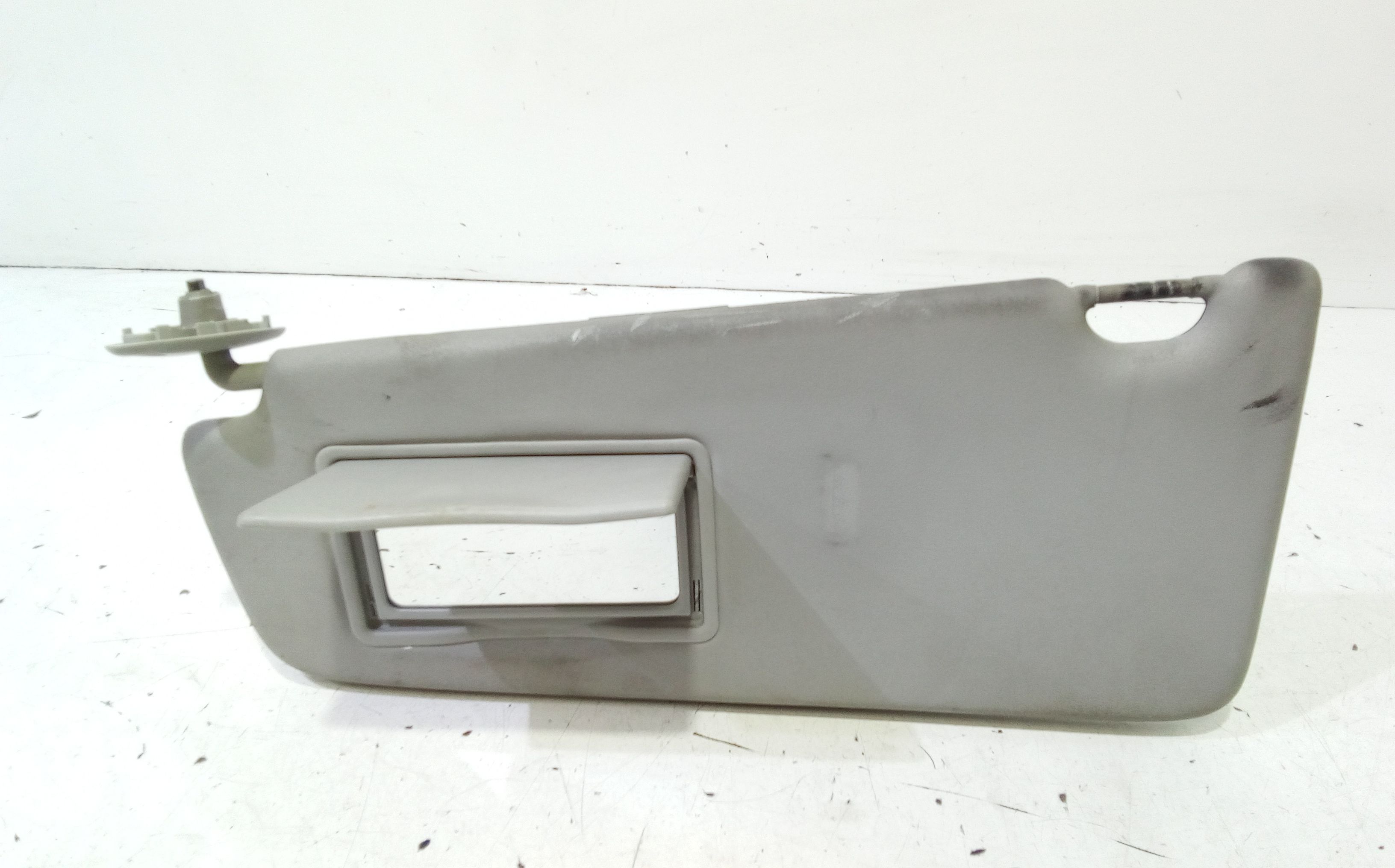 Aletta Parasole Parabrezza Sinistro 1599321 Usato