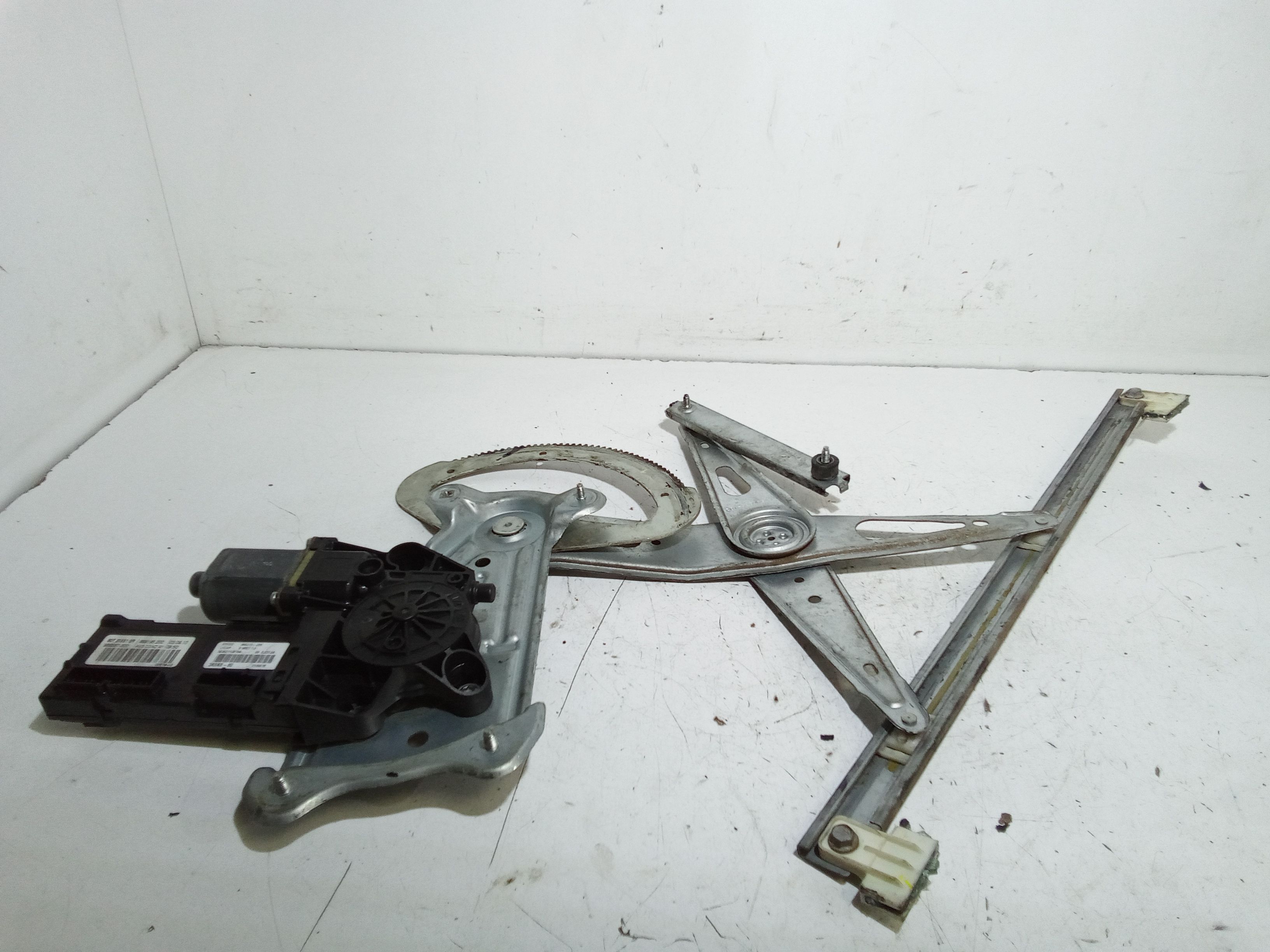 Alzacristallo Porta Ant. Sinistro Usato