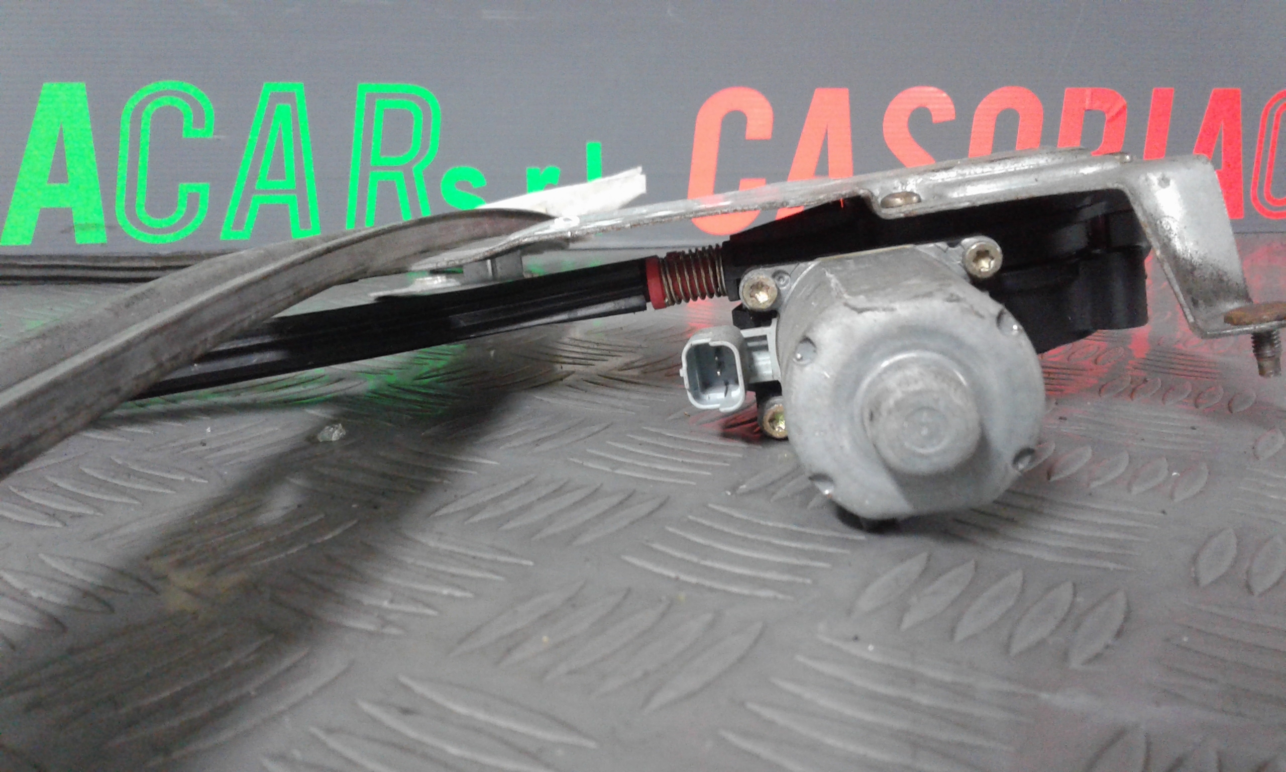 Alzacristallo Porta Ant. Destro Usato