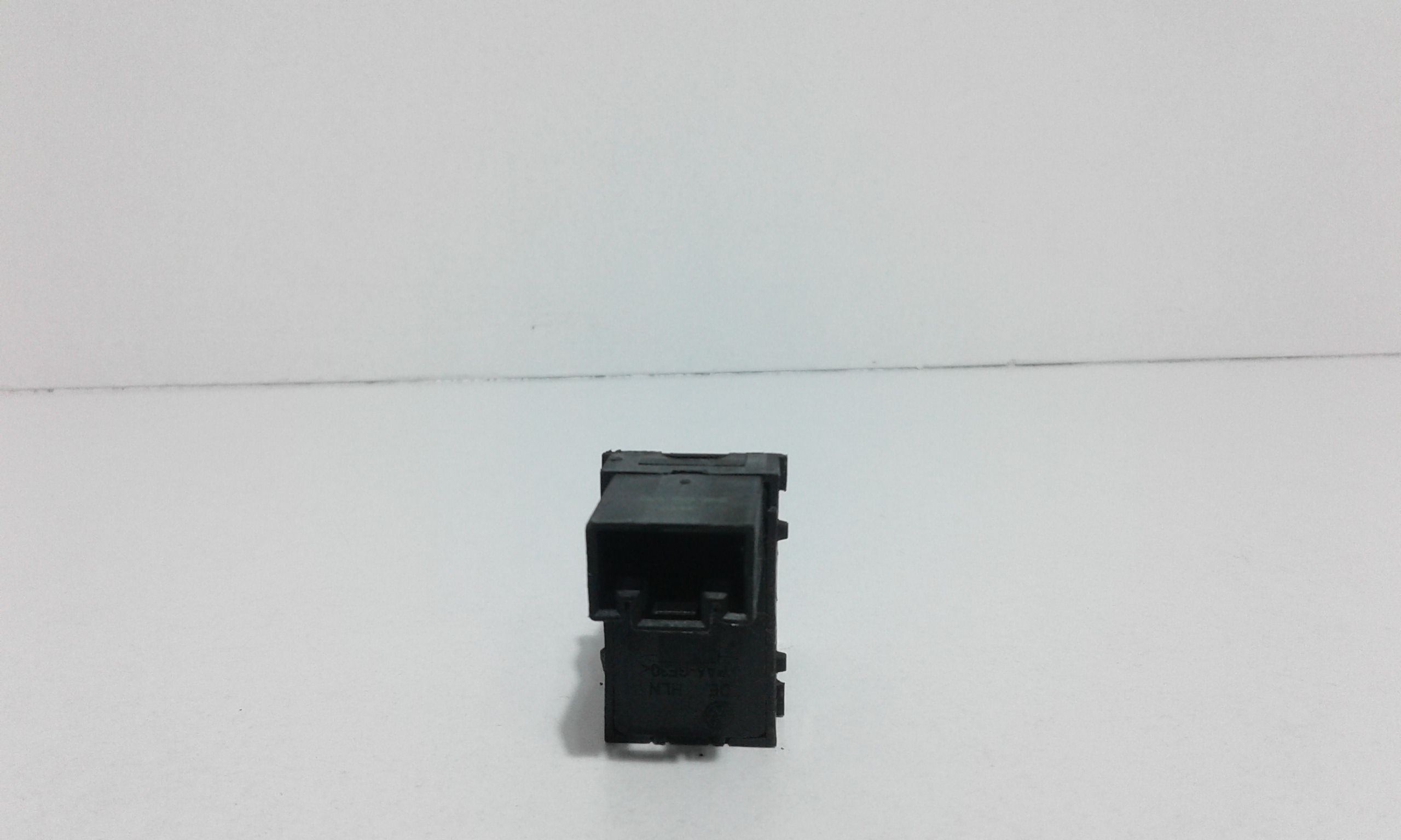 Interruttore Alzacristalli Porta Post. Destro 5K0959855XSH Usato