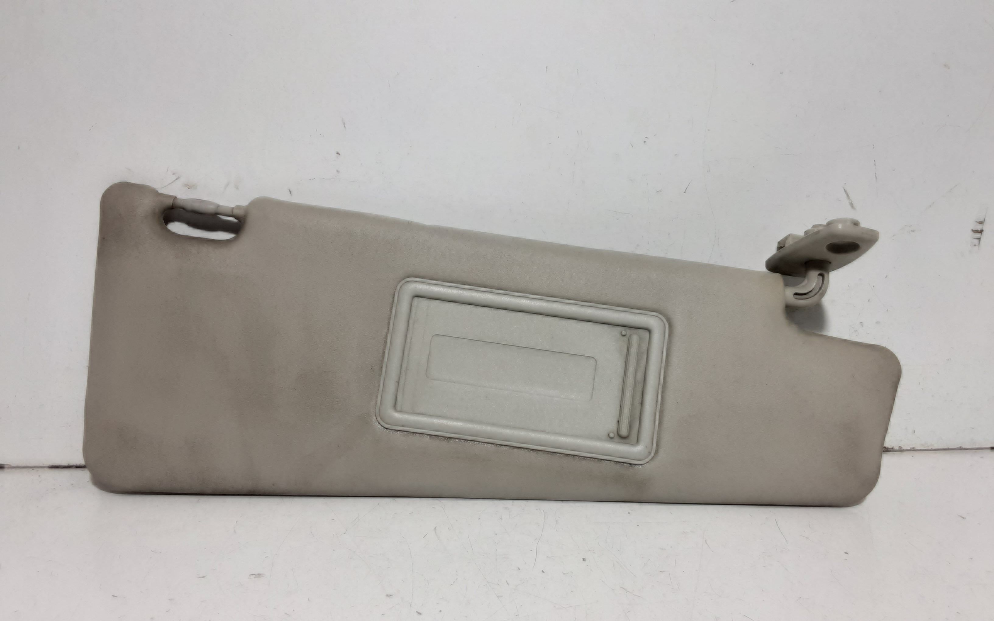 Aletta Parasole Parabrezza Destro 735361684 Usato