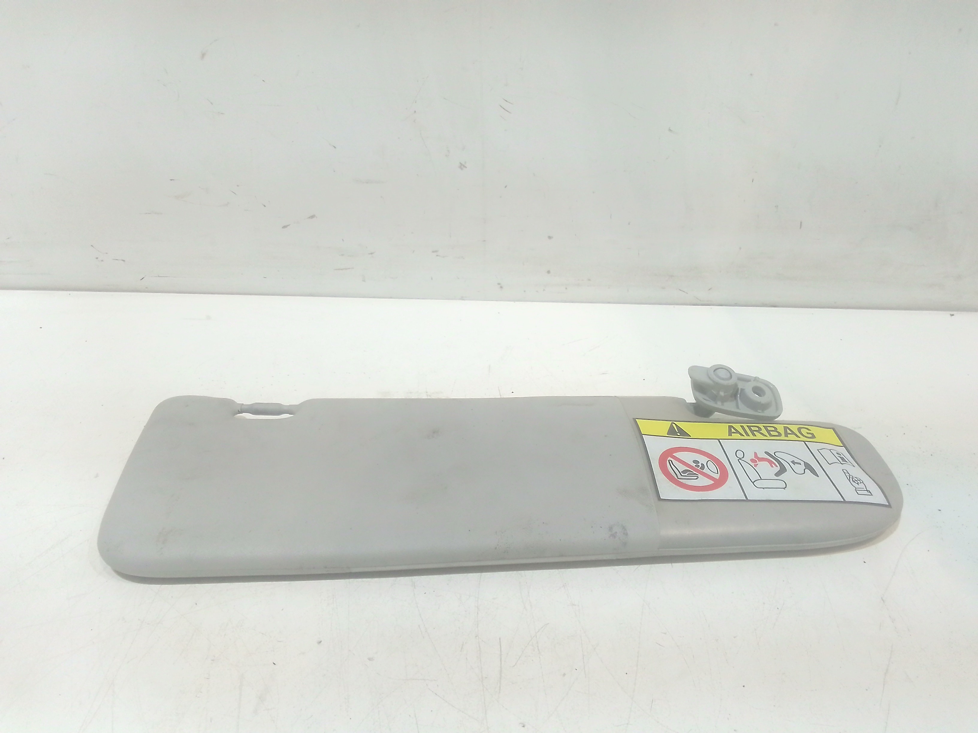 Aletta Parasole Parabrezza Destro 735660554 Usato