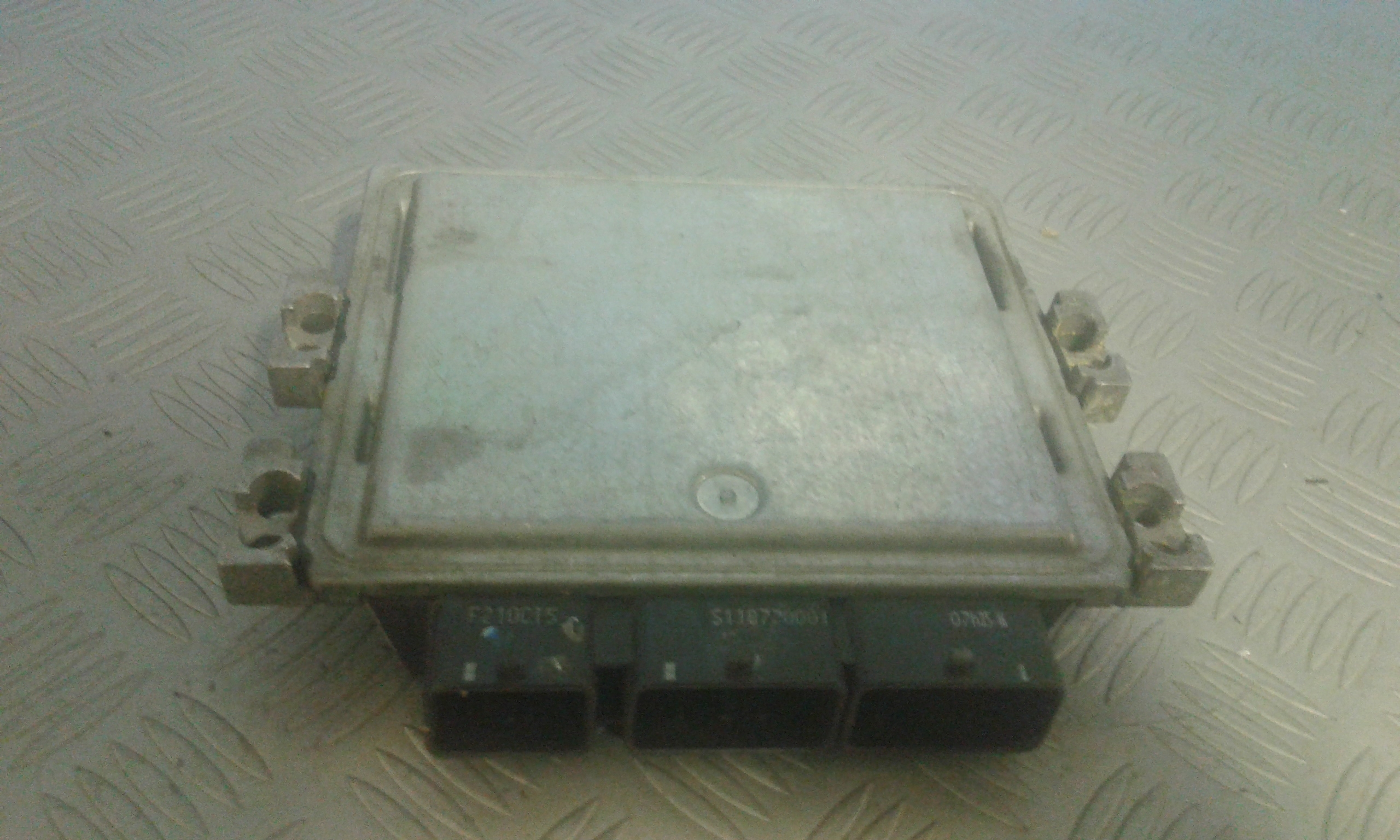 Centralina Iniezione 237102920R Usato