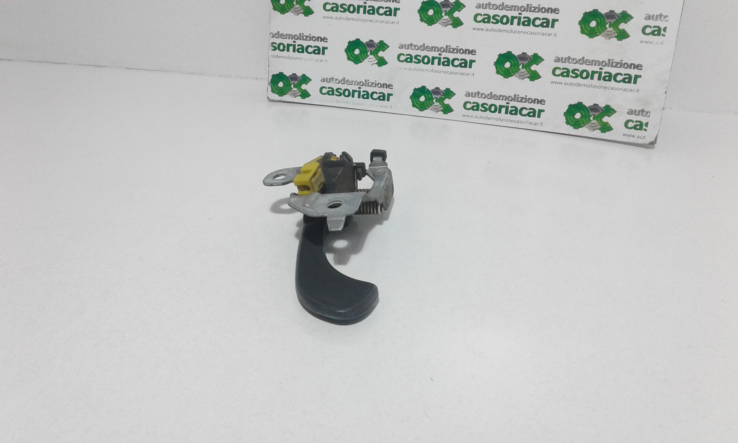 Maniglia Int. Apertura Porta Post. Destro MR653321 Usato