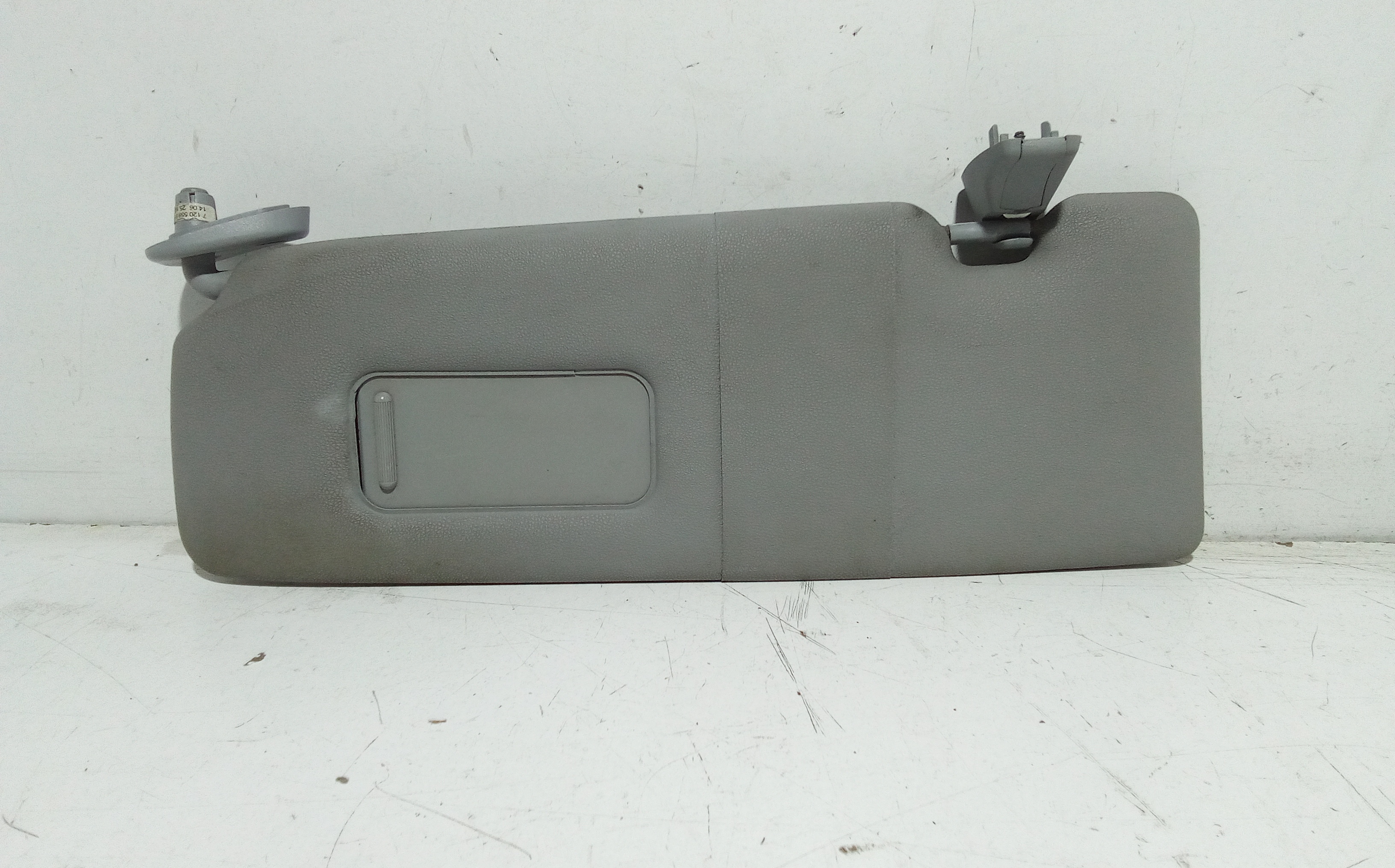 Aletta Parasole Parabrezza Sinistro 51167252507 Usato