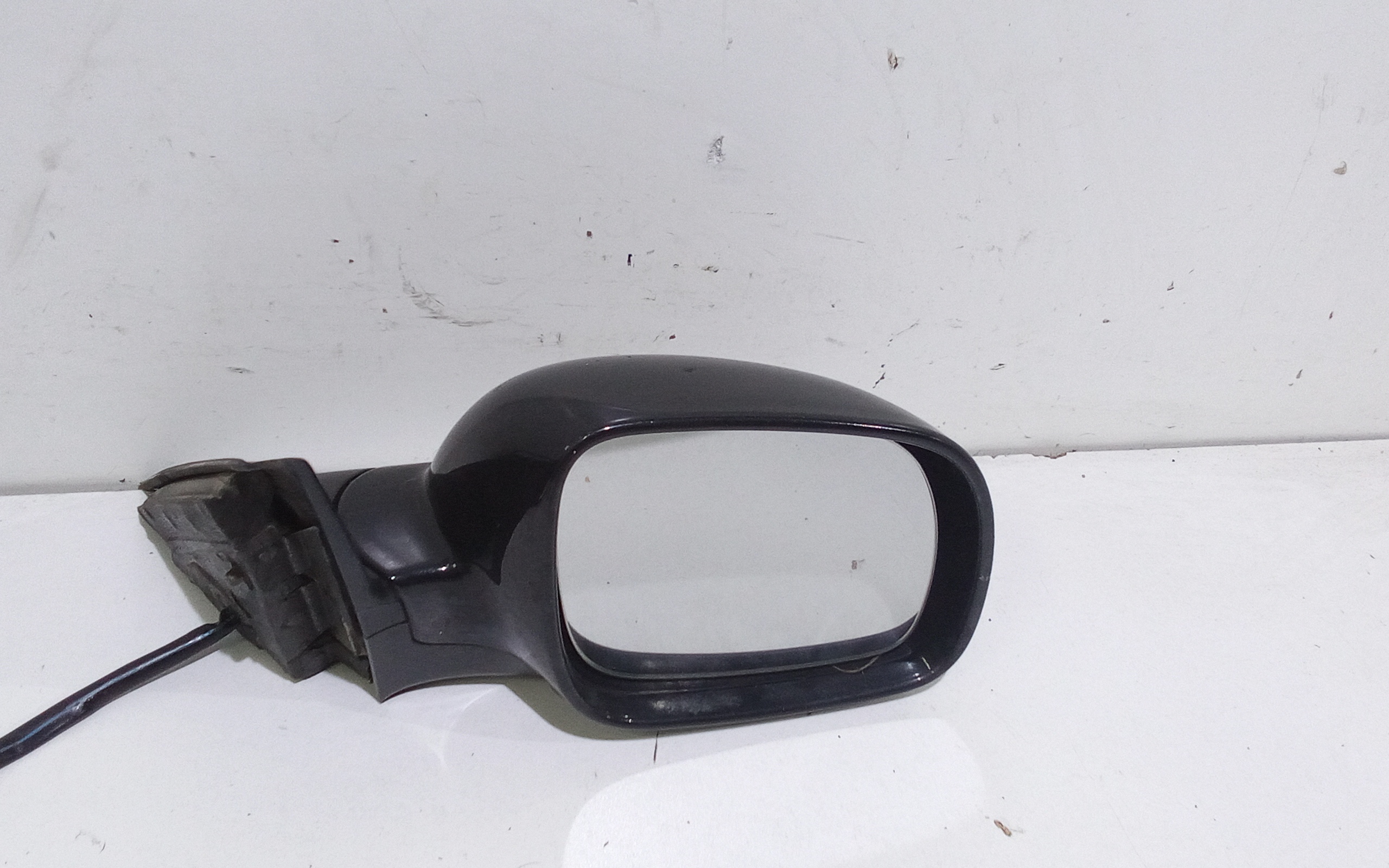 Retrovisore Est. Destro Usato