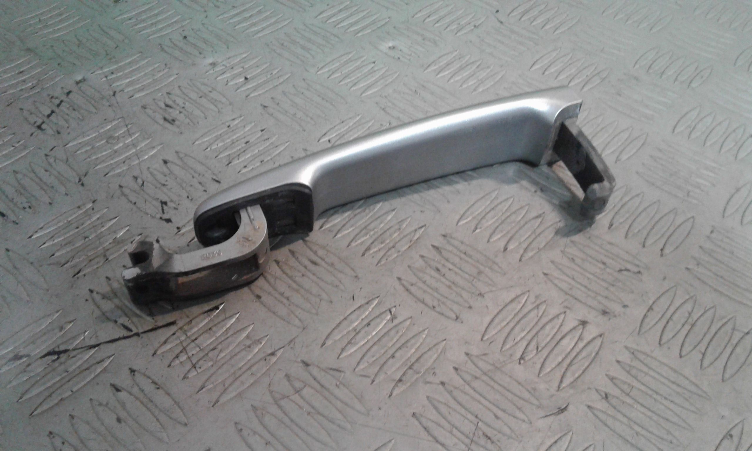 Maniglia Porta Ant. Destro 9101W0 Usato