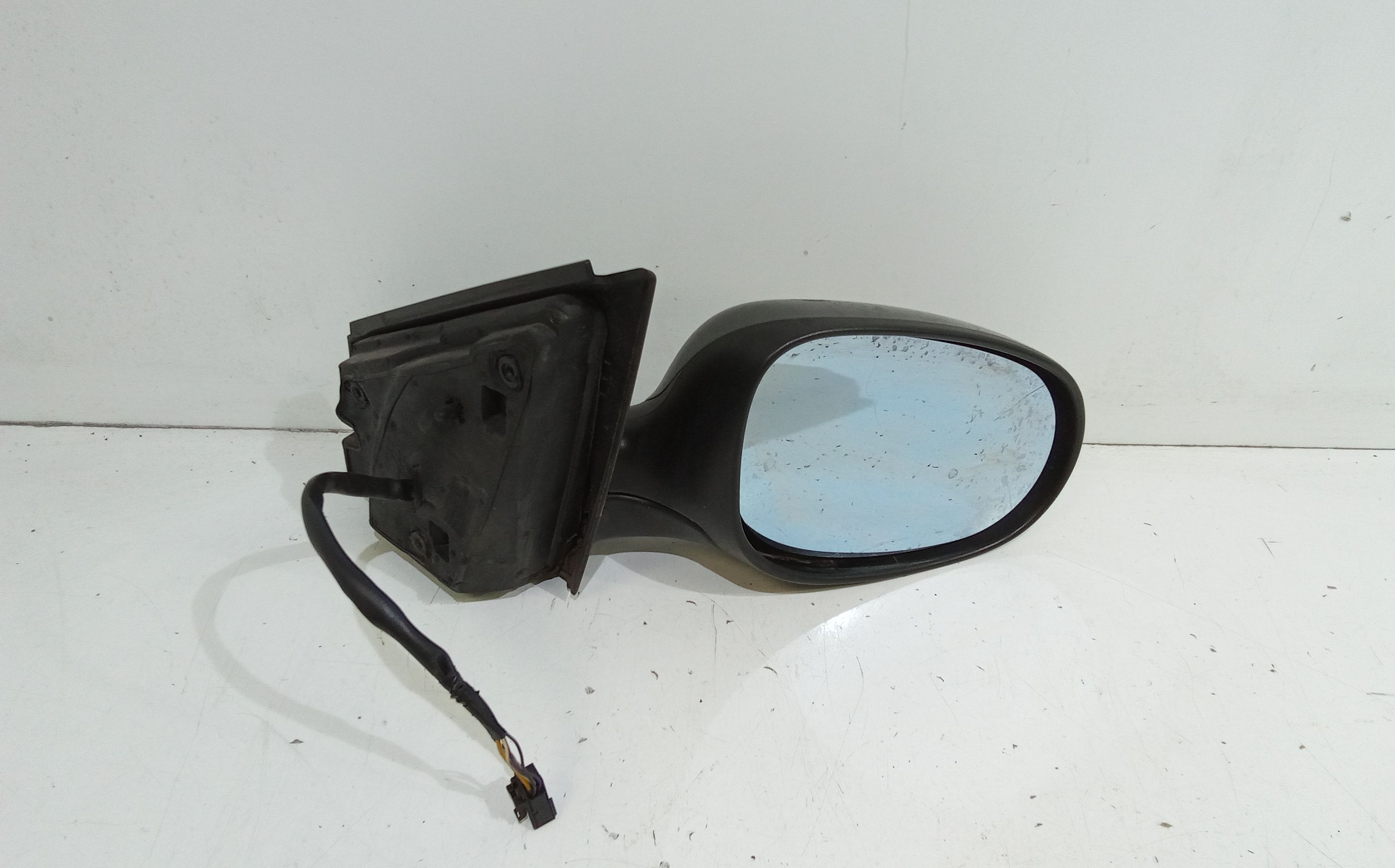 Retrovisore Est. Destro Usato