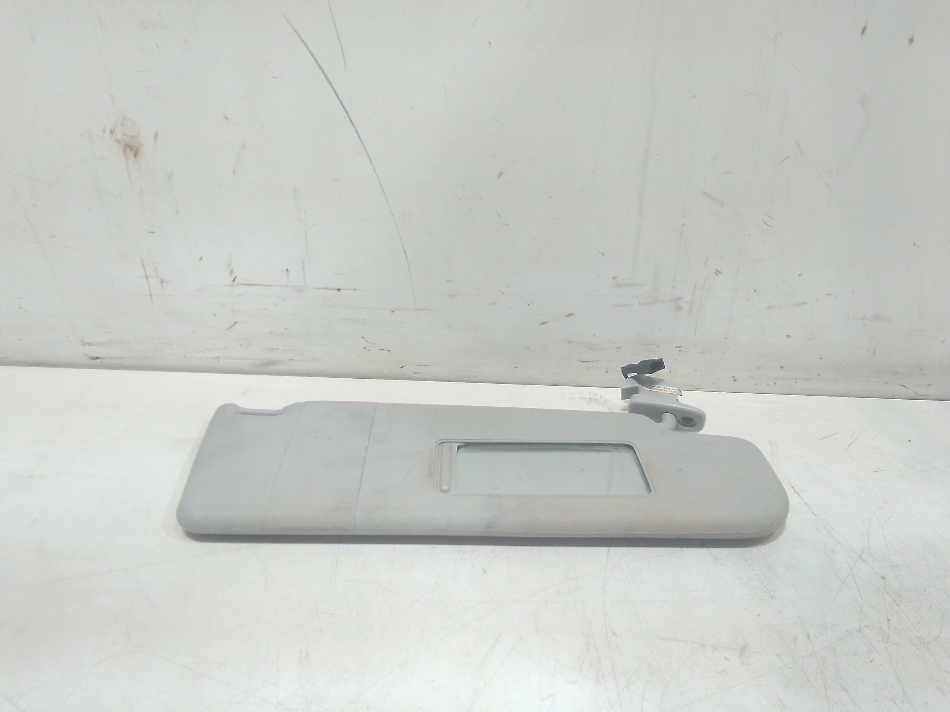 Aletta Parasole Parabrezza Destro 6Q0857552F2F4 Usato