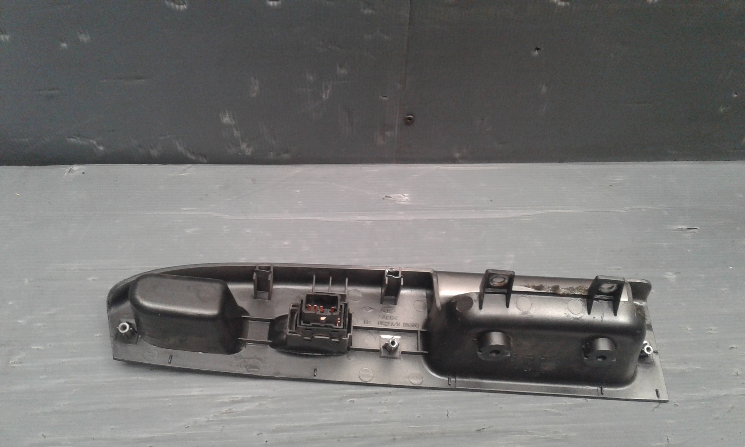 Interruttore Alzacristalli Porta Ant. Destro Usato