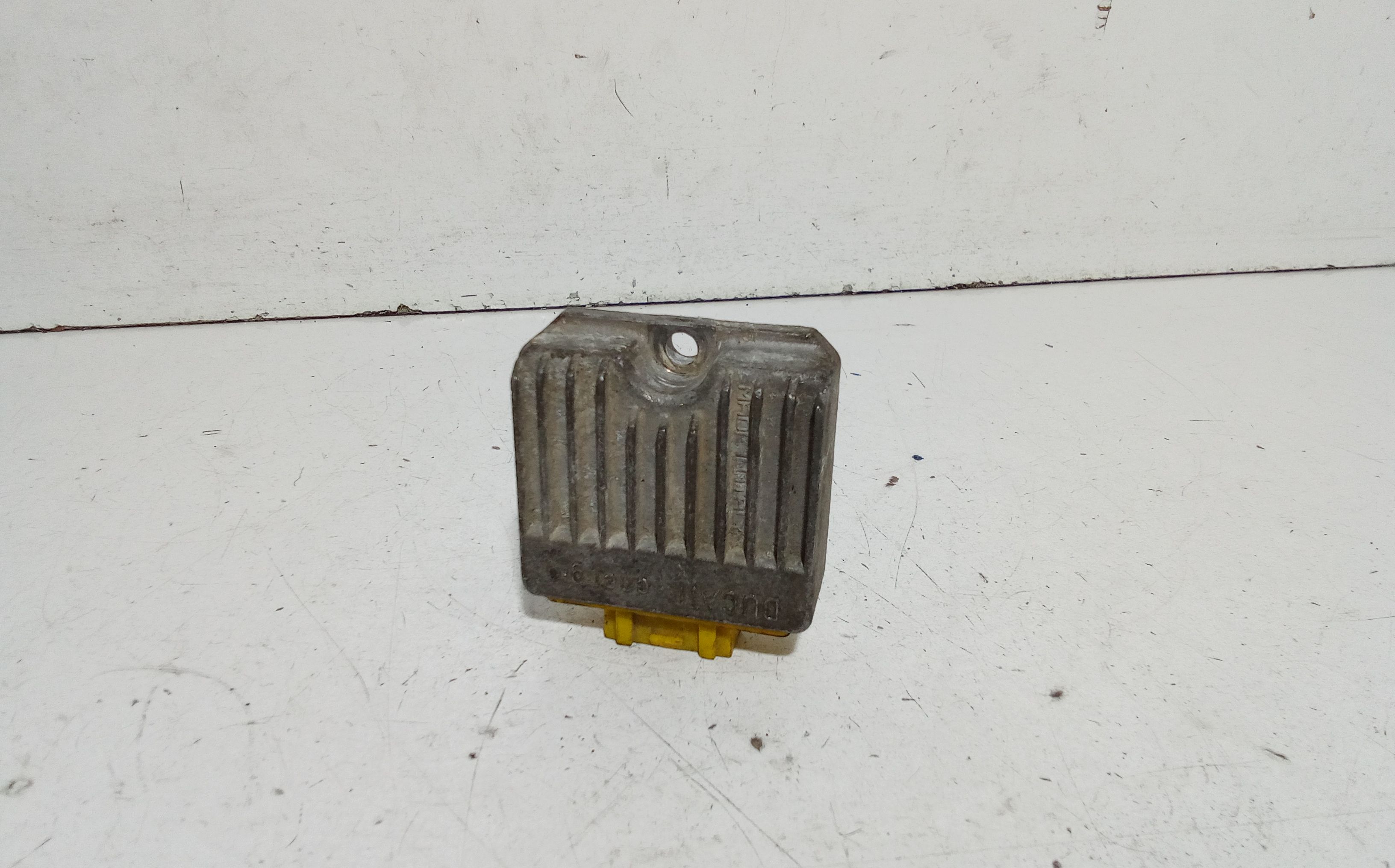 Regolatore Tensione Usato