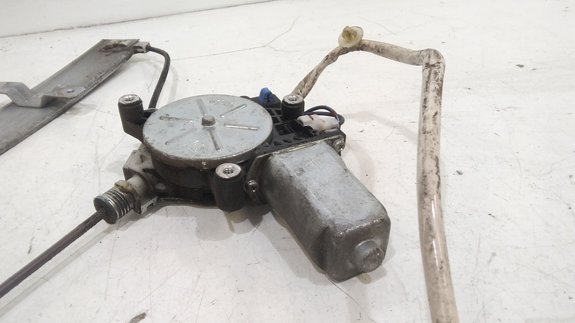 Alzacristallo Porta Ant. Destro 72210SAA003 Usato