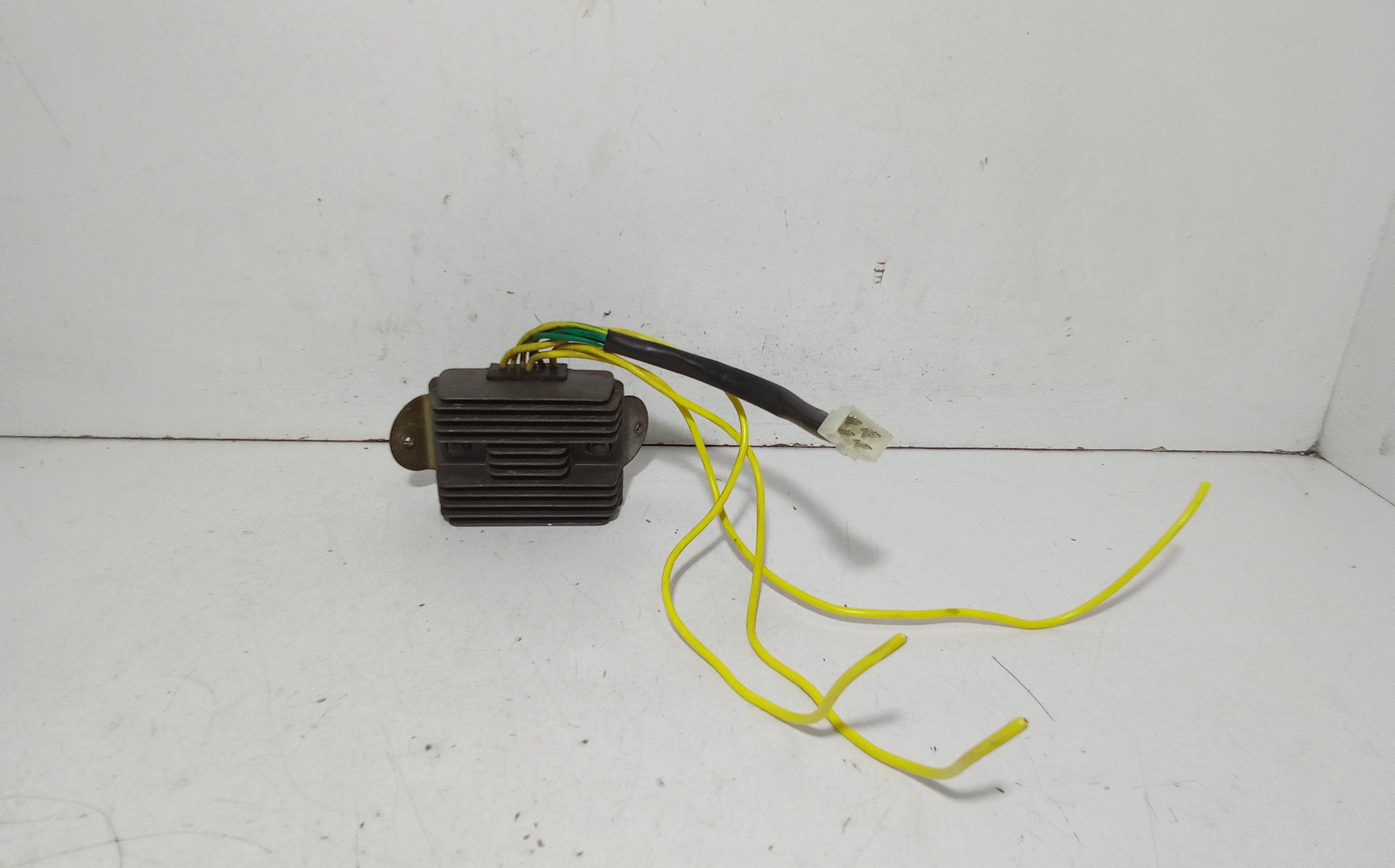 Regolatore Tensione Usato