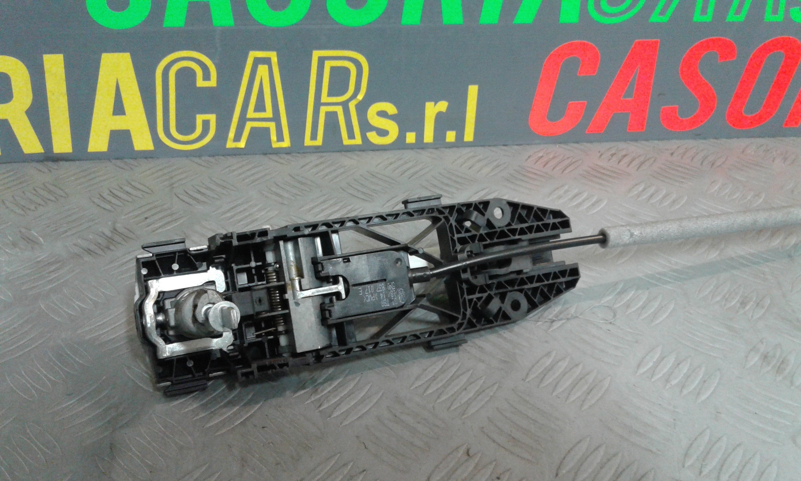 Maniglia Porta Ant. Sinistro 5N0837205MGRU Usato