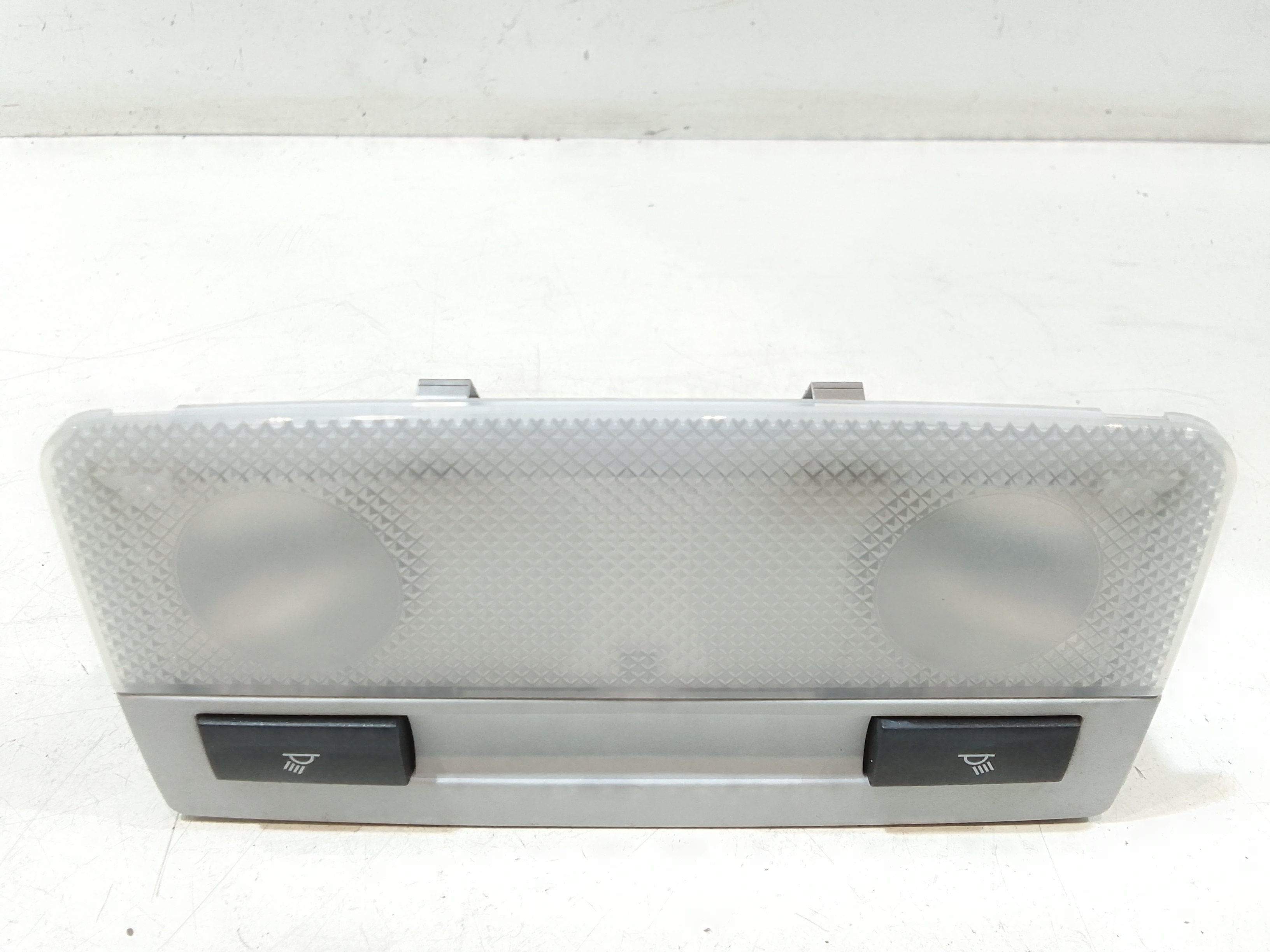 Luce Cortesia Centr. Tetto Usato