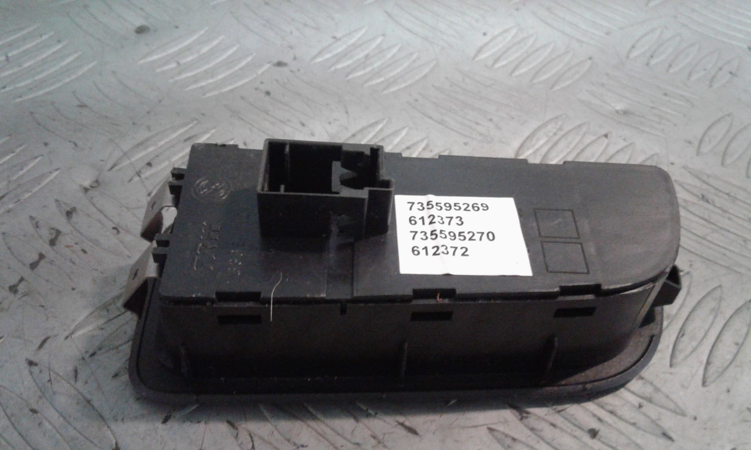 Interruttore Blocco Comando Luci 735604108 Usato