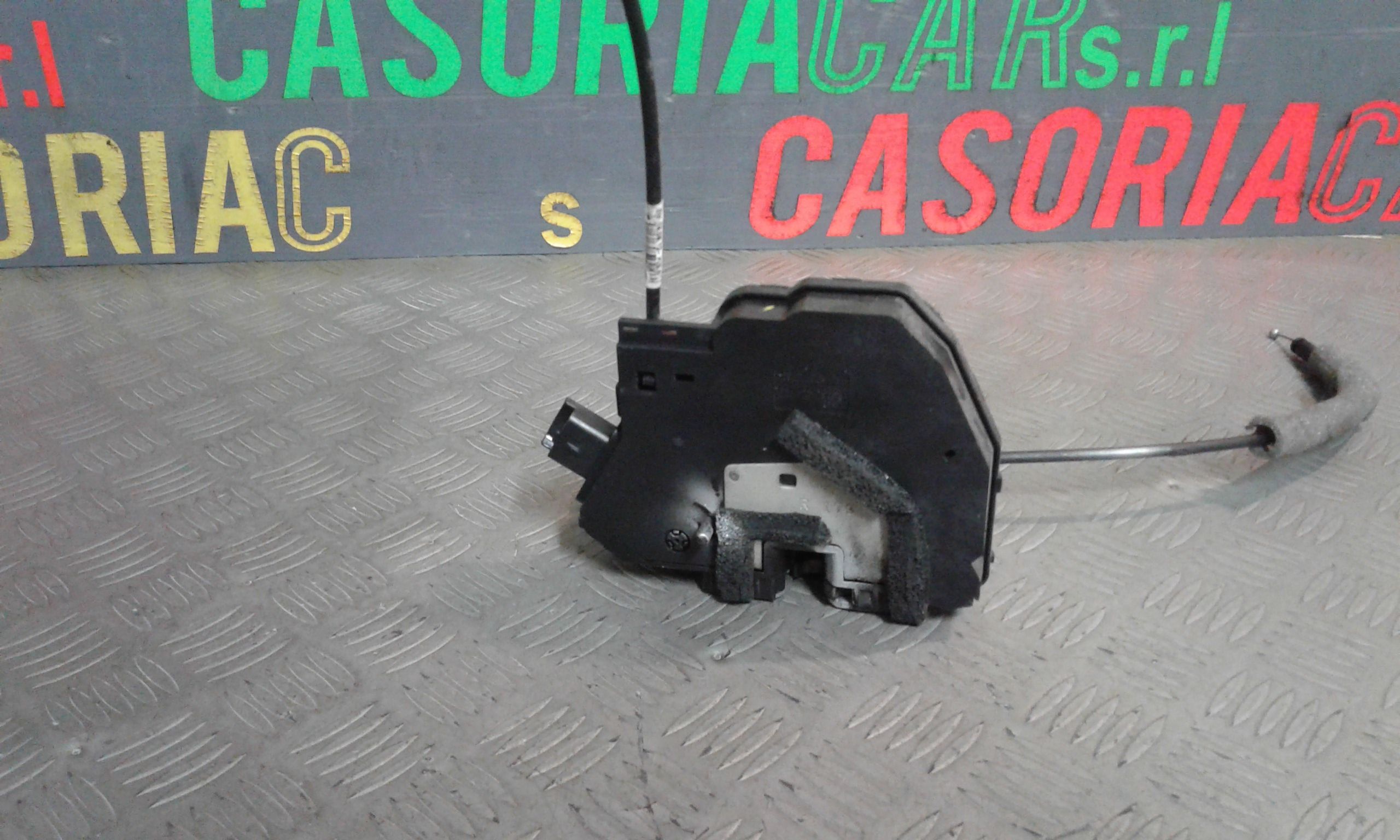 Serratura Porta Post. Destro 825000141R Usato