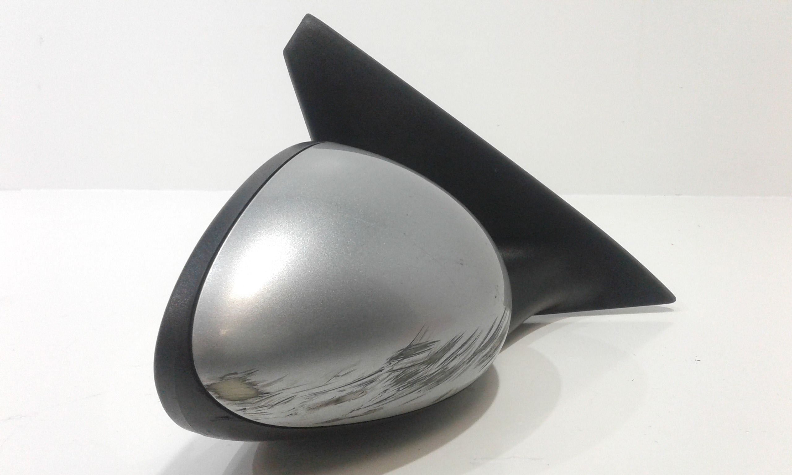 Retrovisore Est. Destro Usato