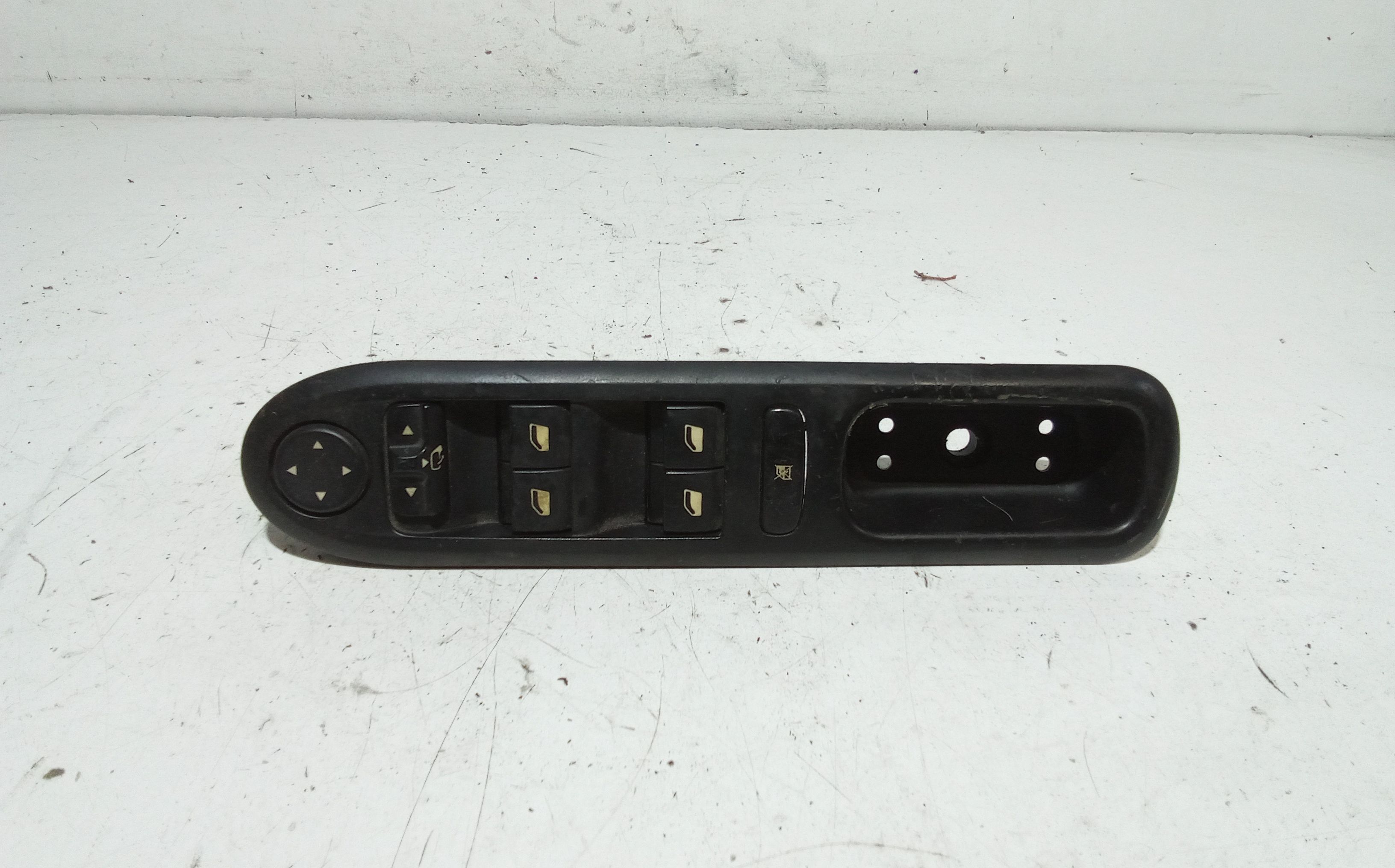 Interruttore Alzacristalli Porta Ant. Sinistro Usato