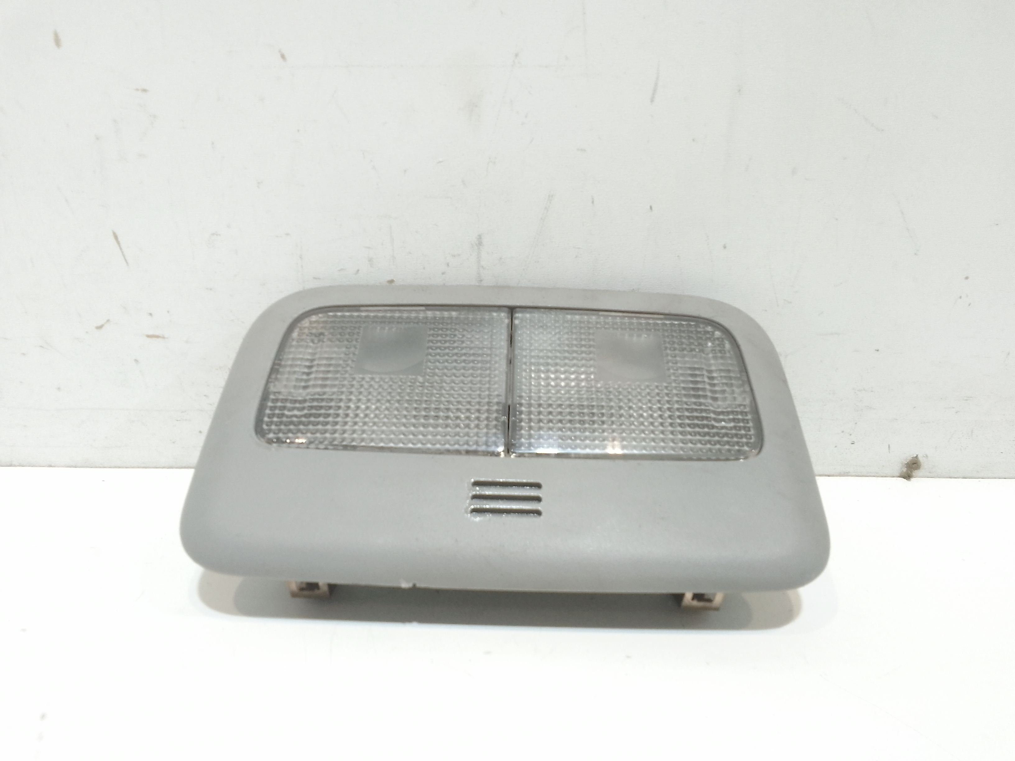 Luce Cortesia Ant. Tetto 8126052030B0 Usato