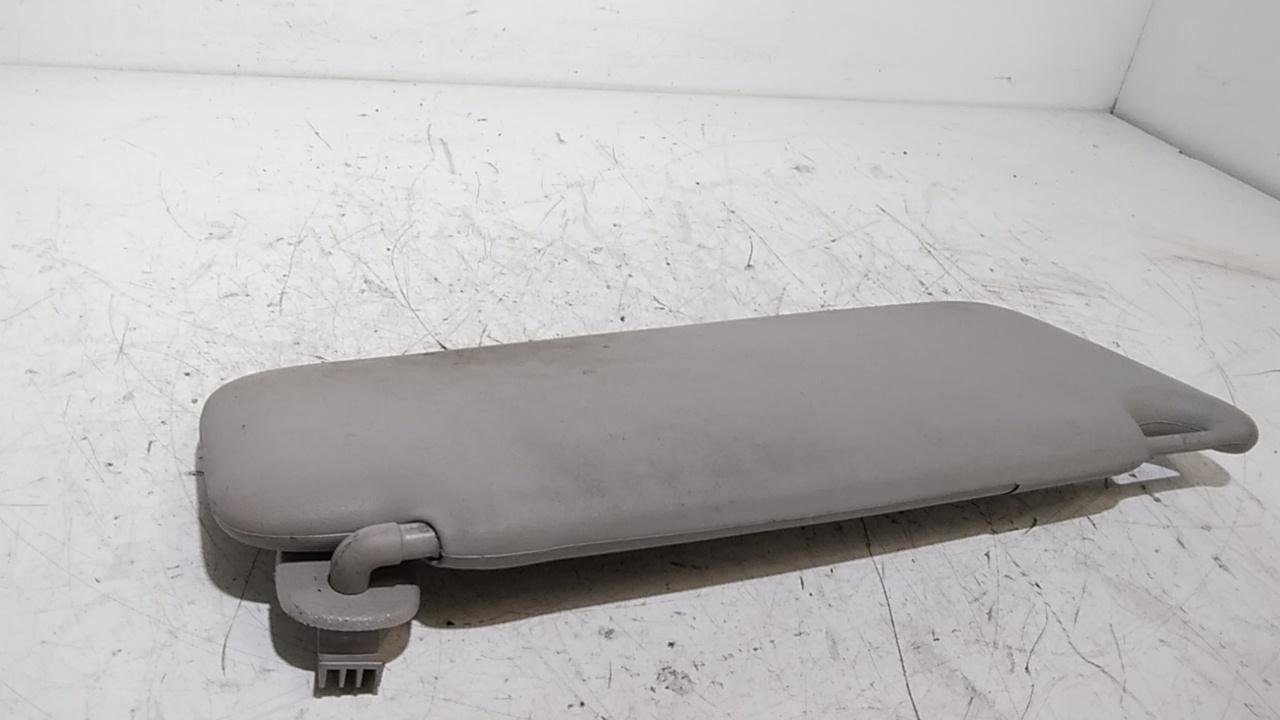 Aletta Parasole Parabrezza Sinistro 8200385101 Usato