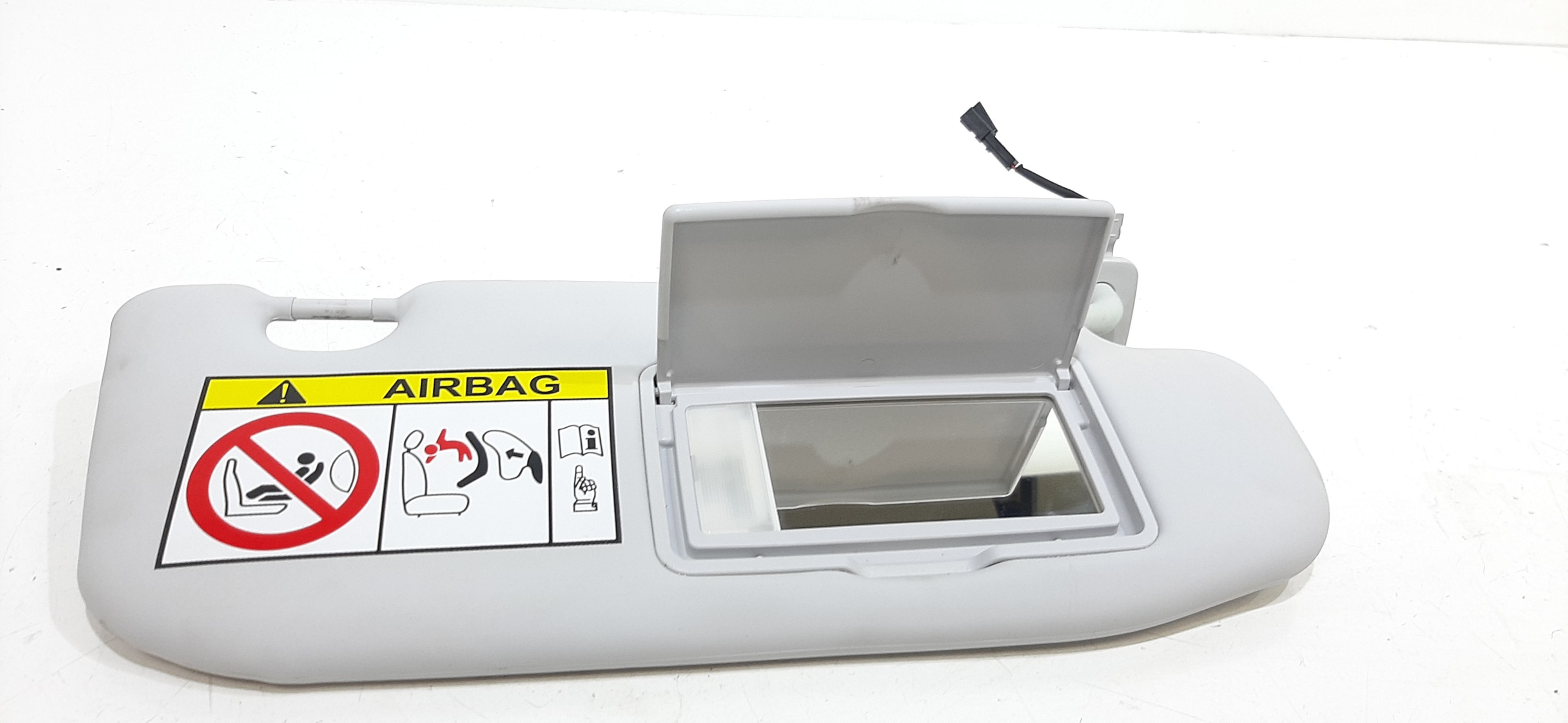 Aletta Parasole Parabrezza Destro 735631365 Usato