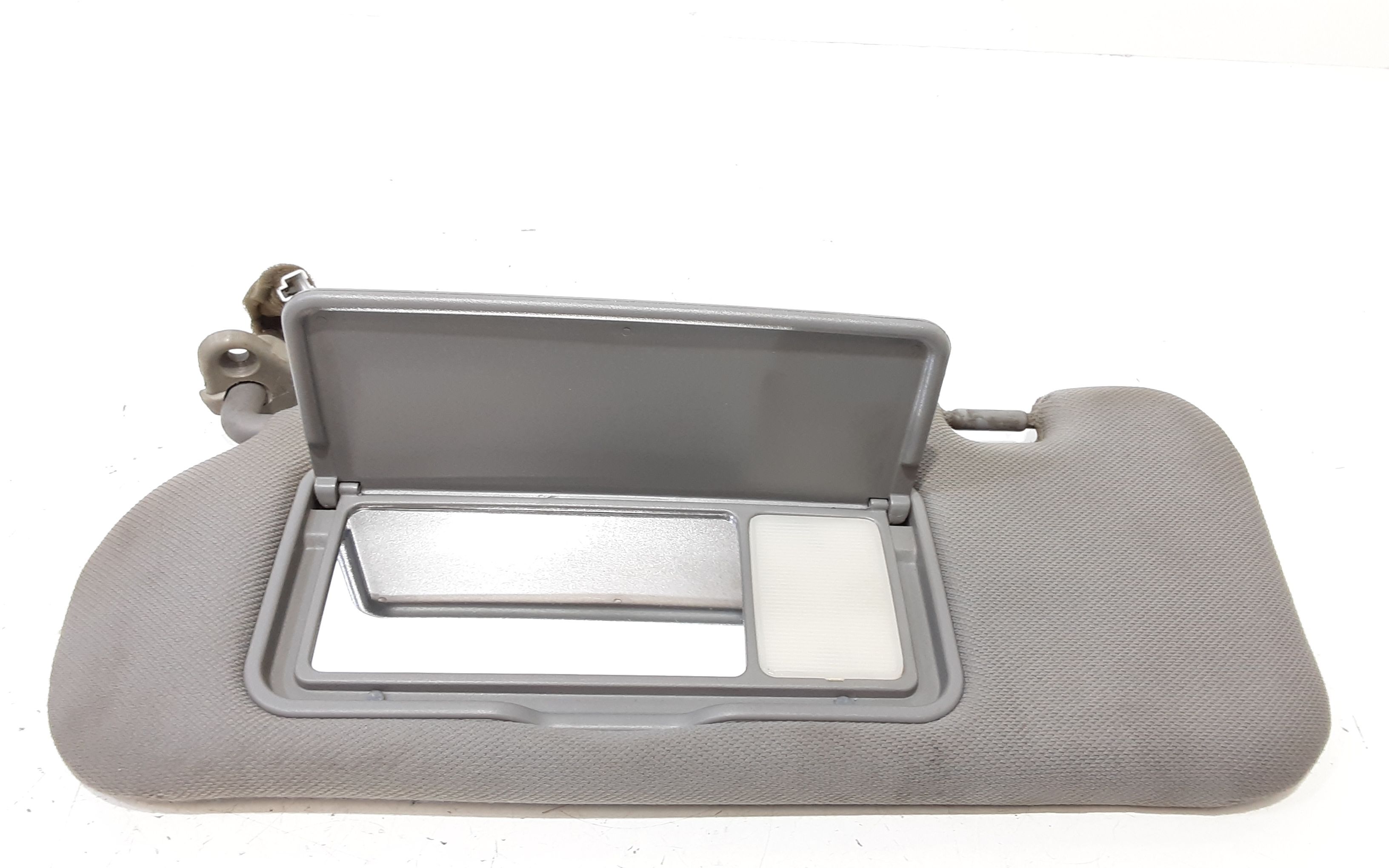 Aletta Parasole Parabrezza Sinistro 852033E01044 Usato