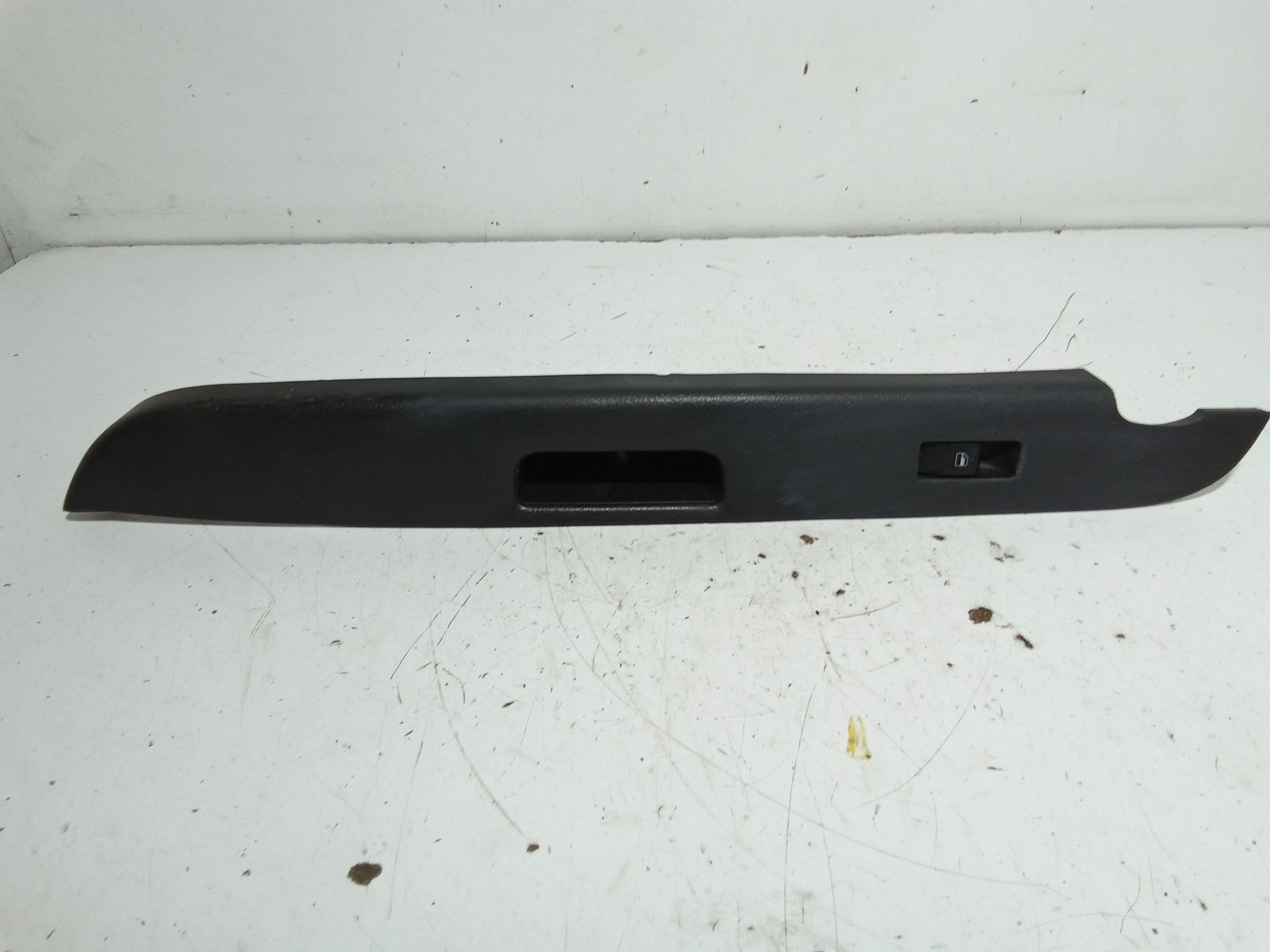 Interruttore Alzacristalli Porta Ant. Destro Usato