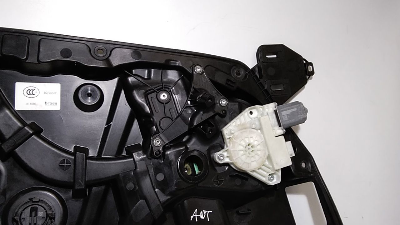 Alzacristallo Porta Ant. Sinistro Usato