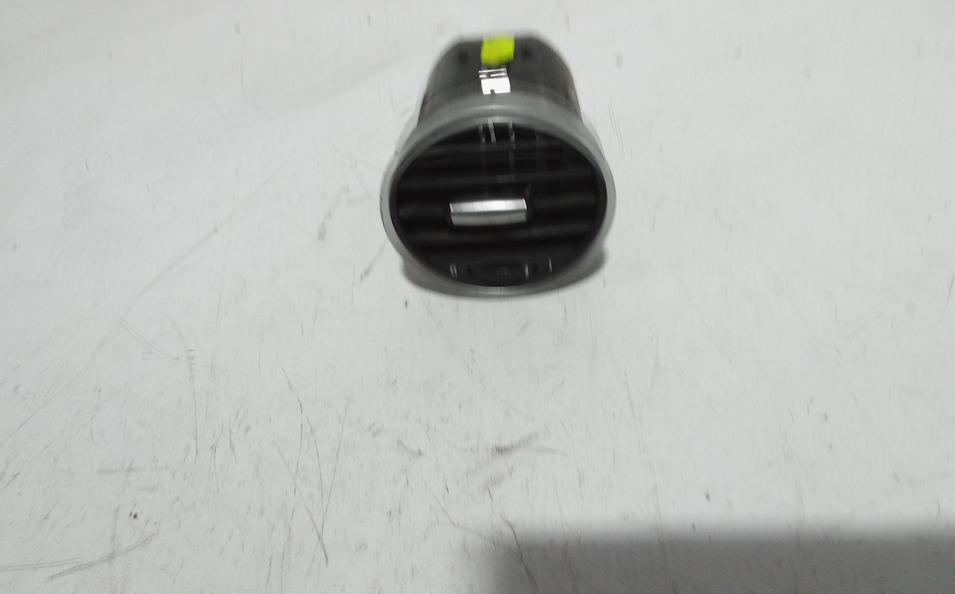 Condotto Aria Bocchette Lat. Cruscotto Sinistro 60681715 Usato