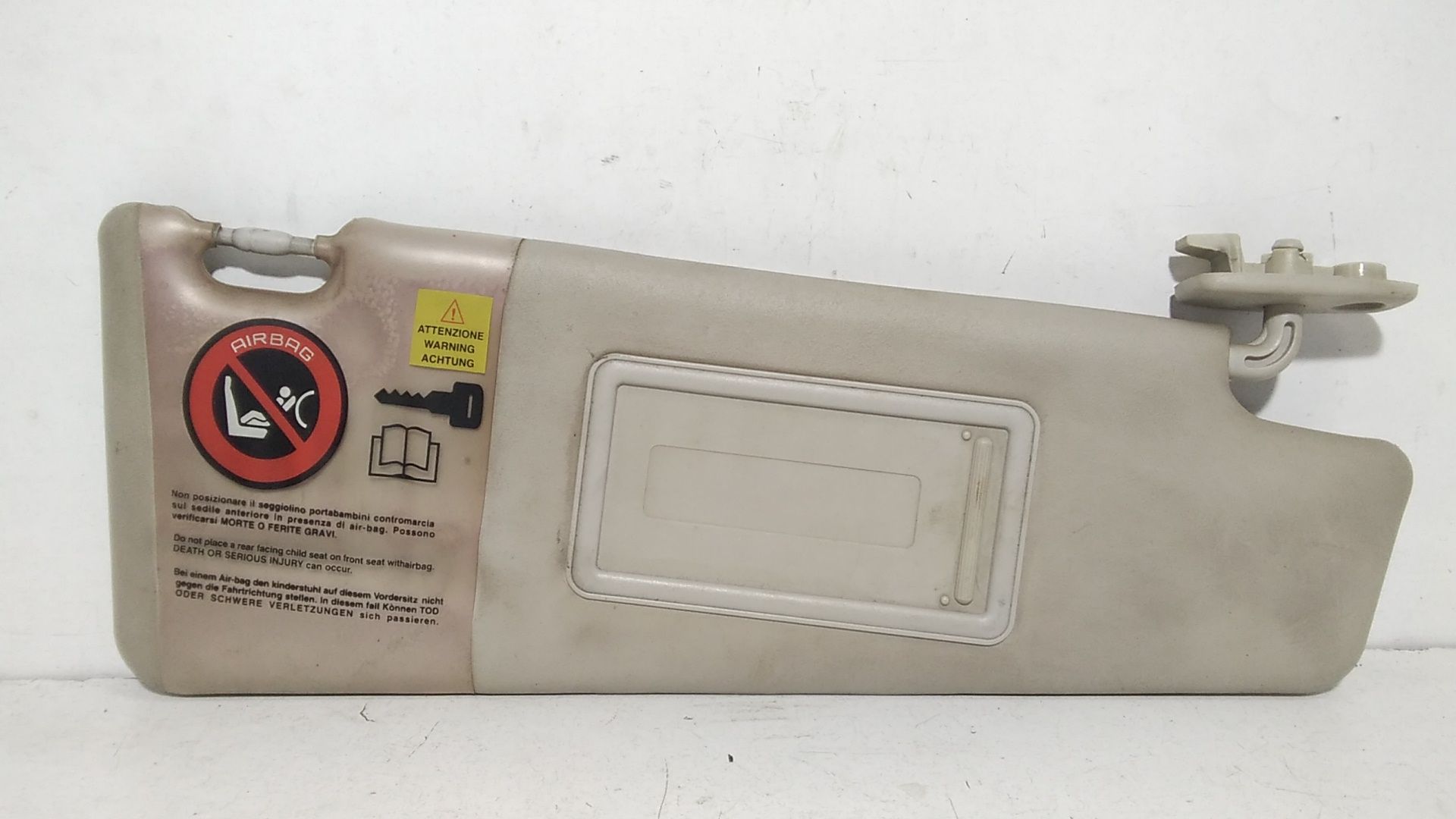 Aletta Parasole Parabrezza Destro 735361684 Usato