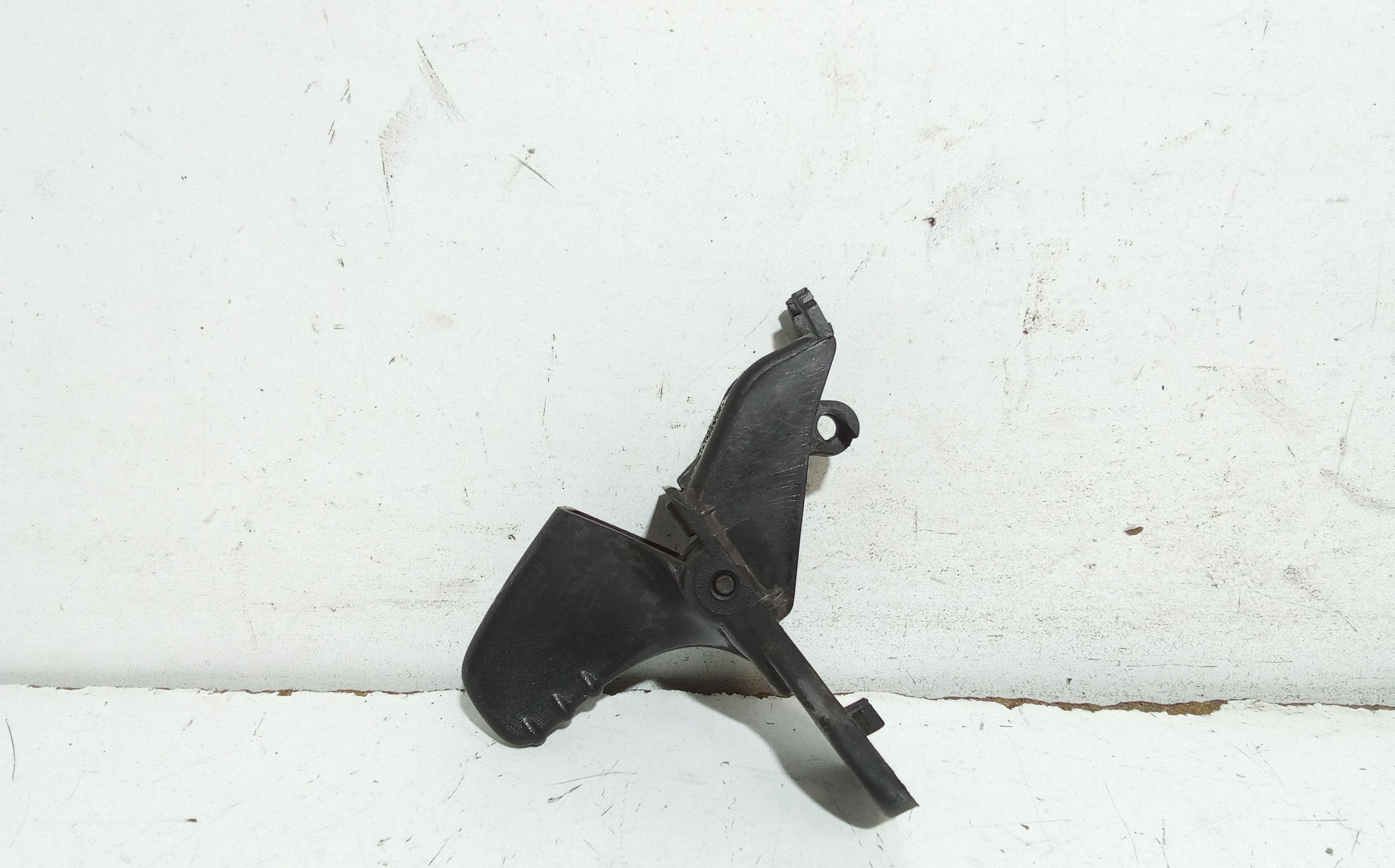 Maniglia Porta Ant. Sinistro 8200385181 Usato