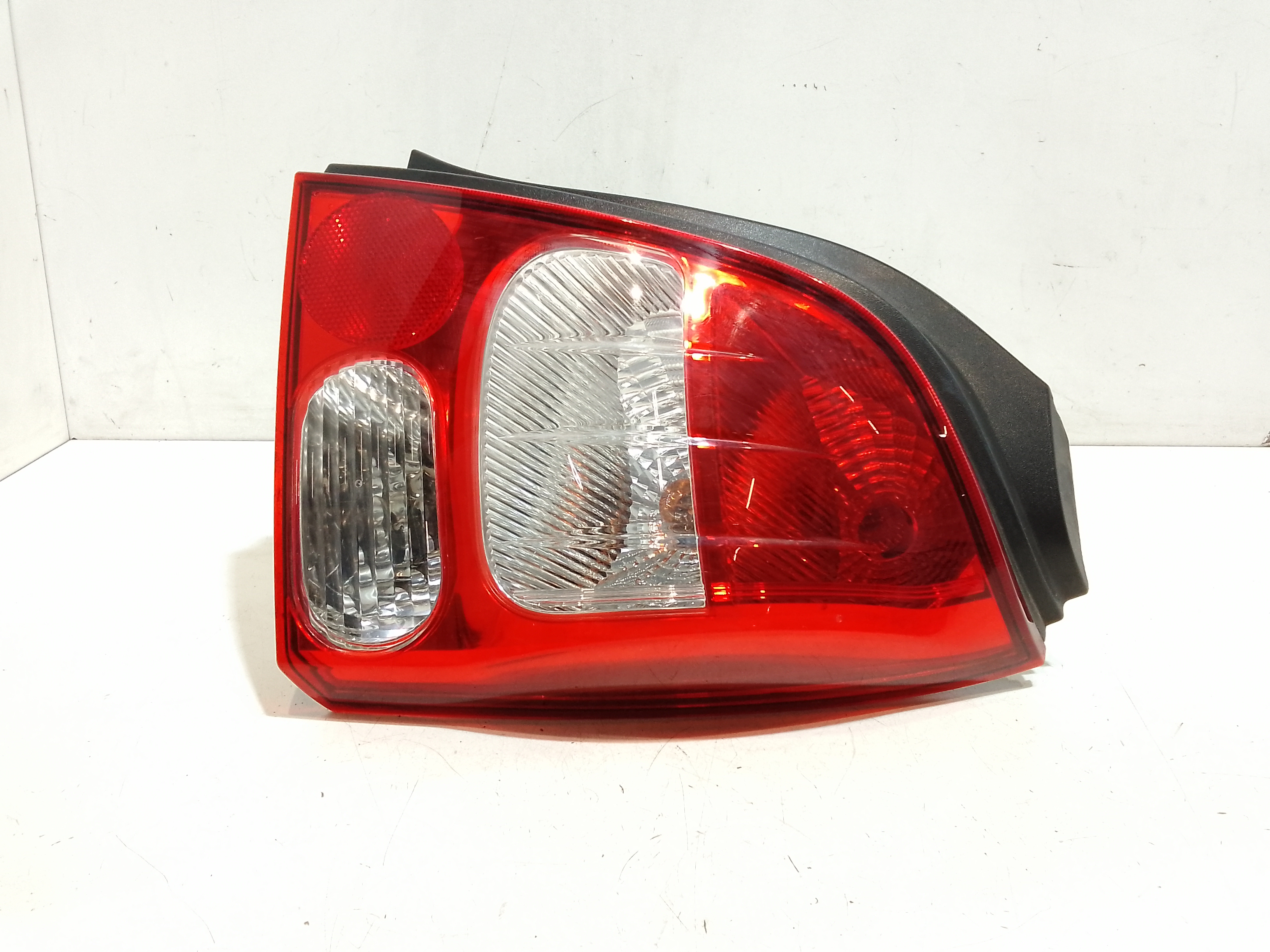 Fanale Post. Destro 8200387889 Usato