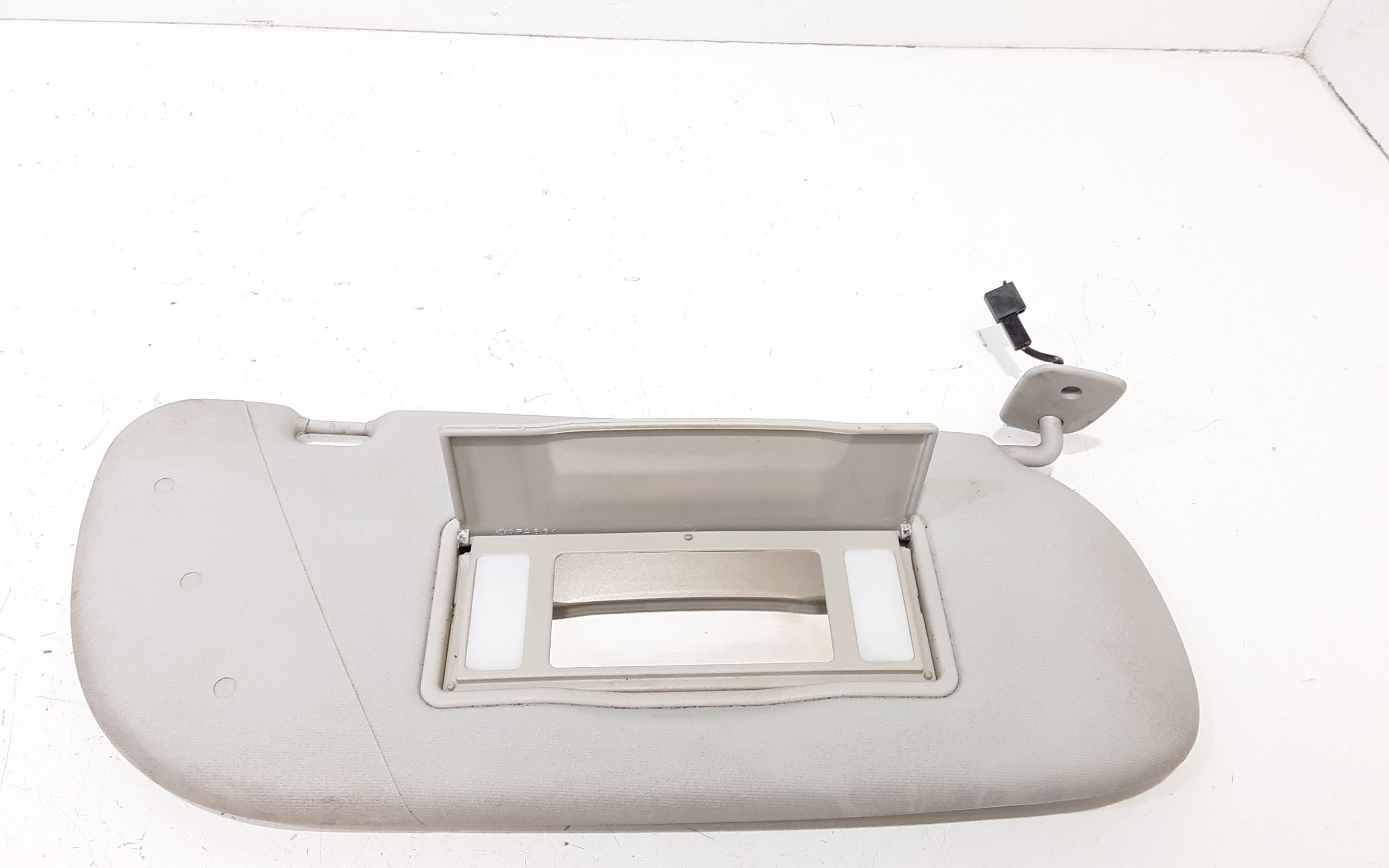 Aletta Parasole Parabrezza Destro 1113372 Usato